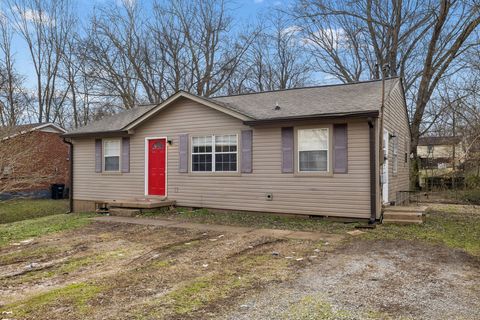 1554 Cherry Tree Dr Clarksville TN 37042