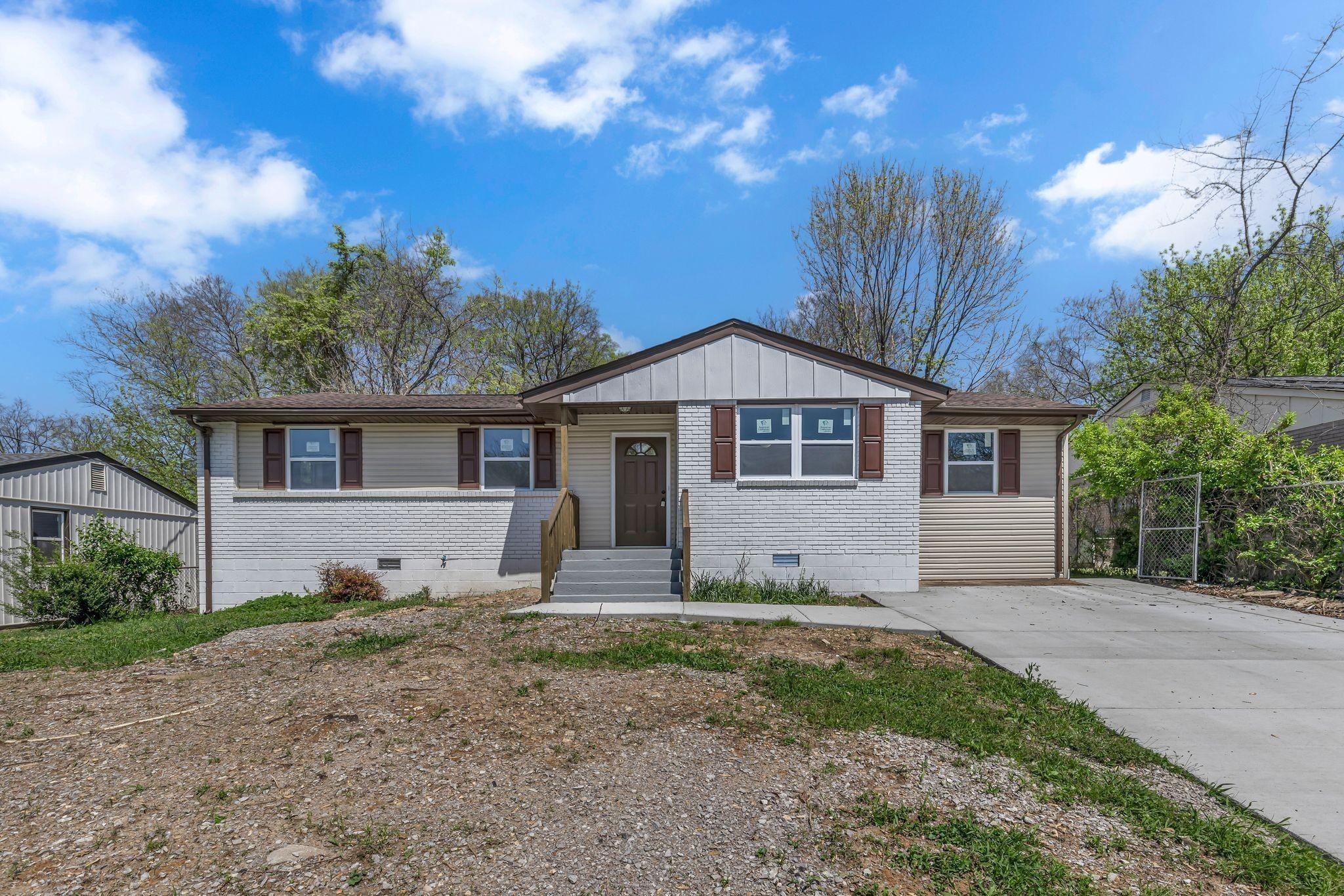 1916 Louanne Dr