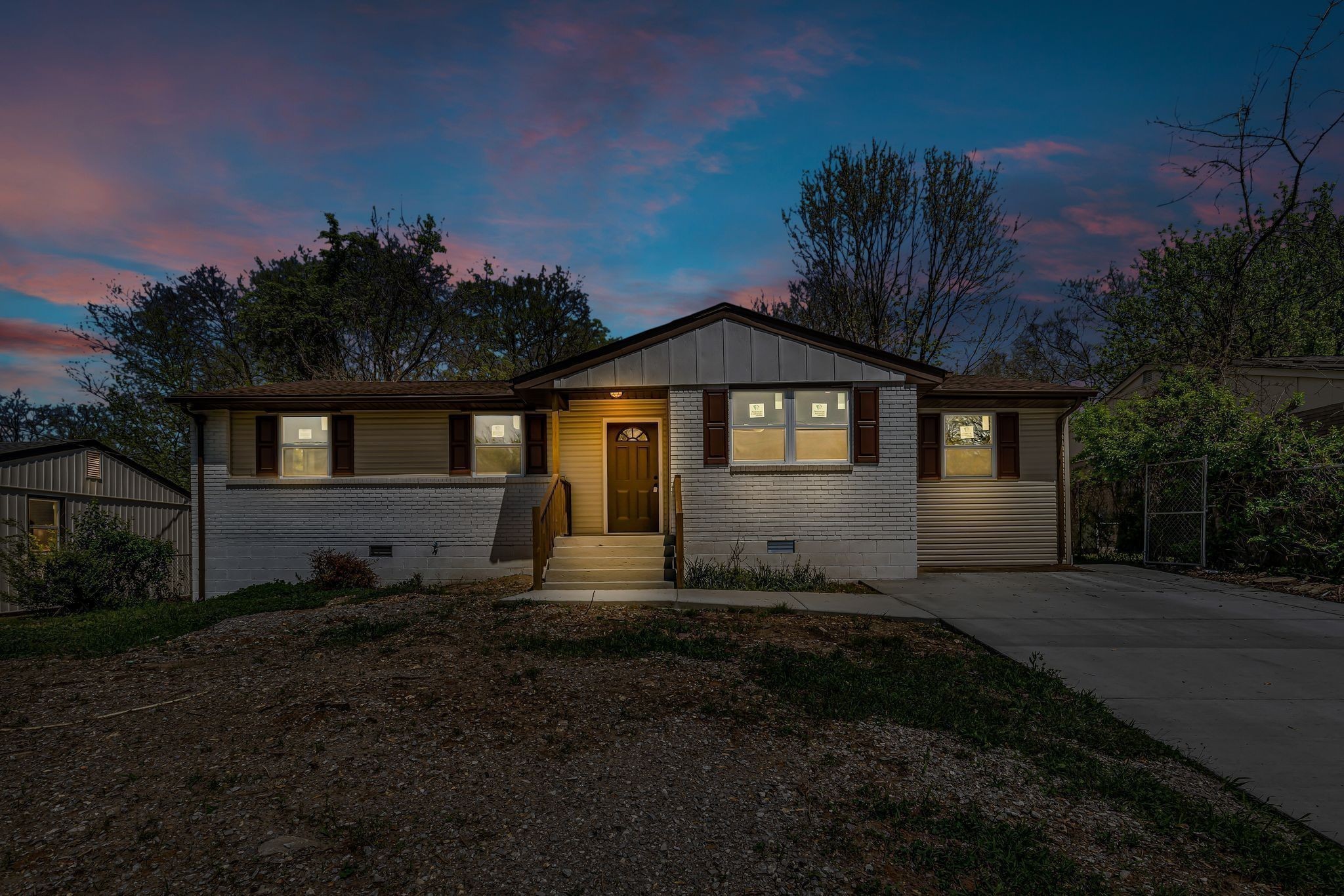 1916 Louanne Dr