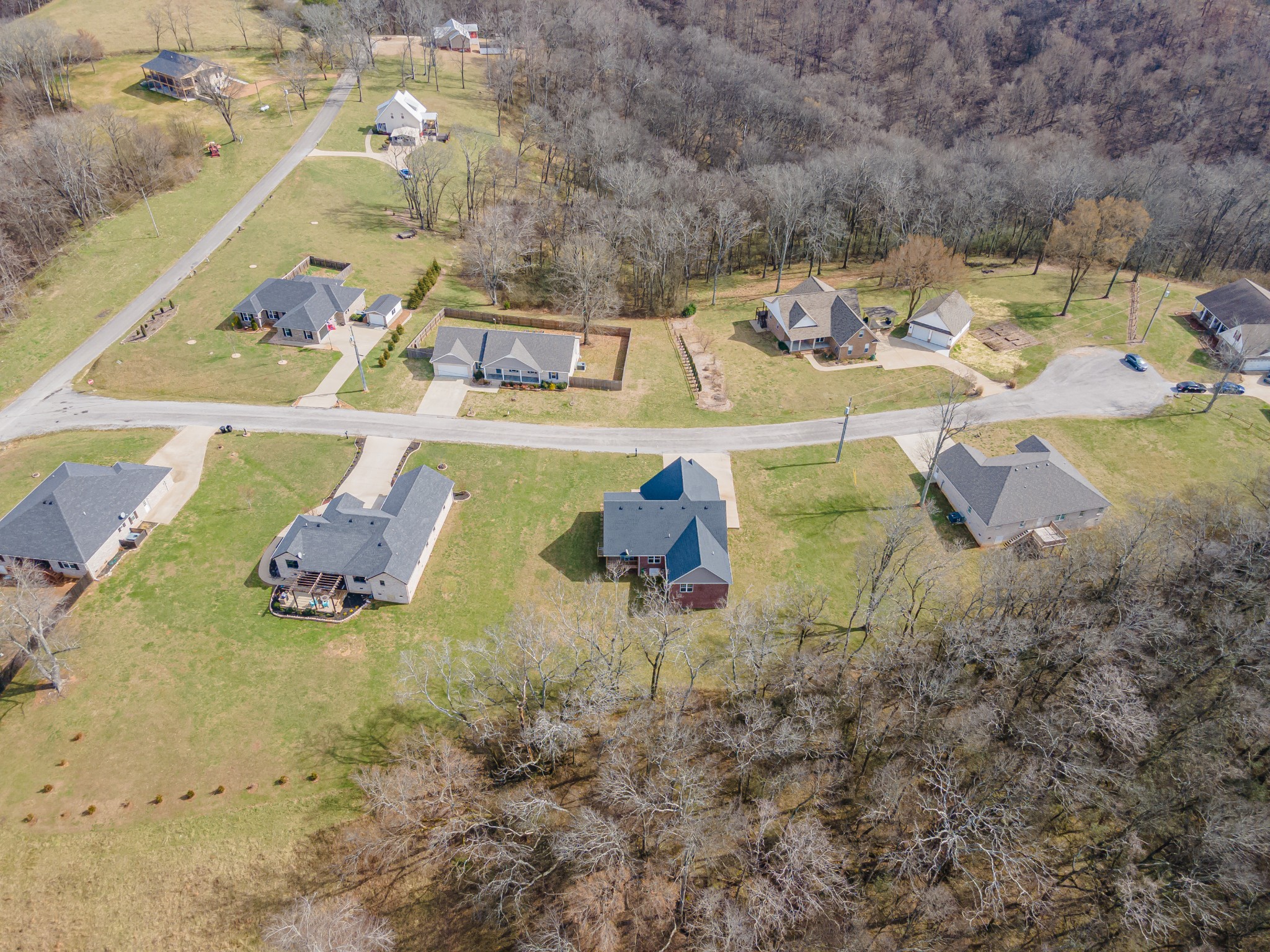 122 Lookout Ln