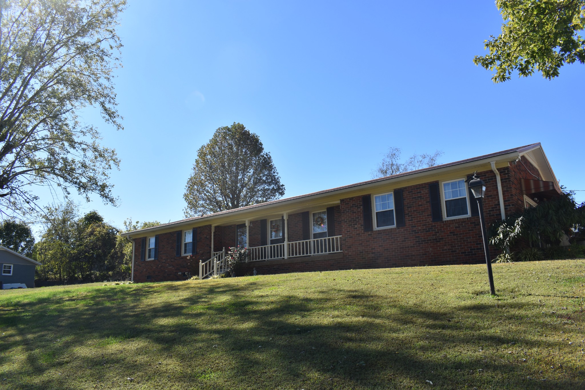 211 Elm St