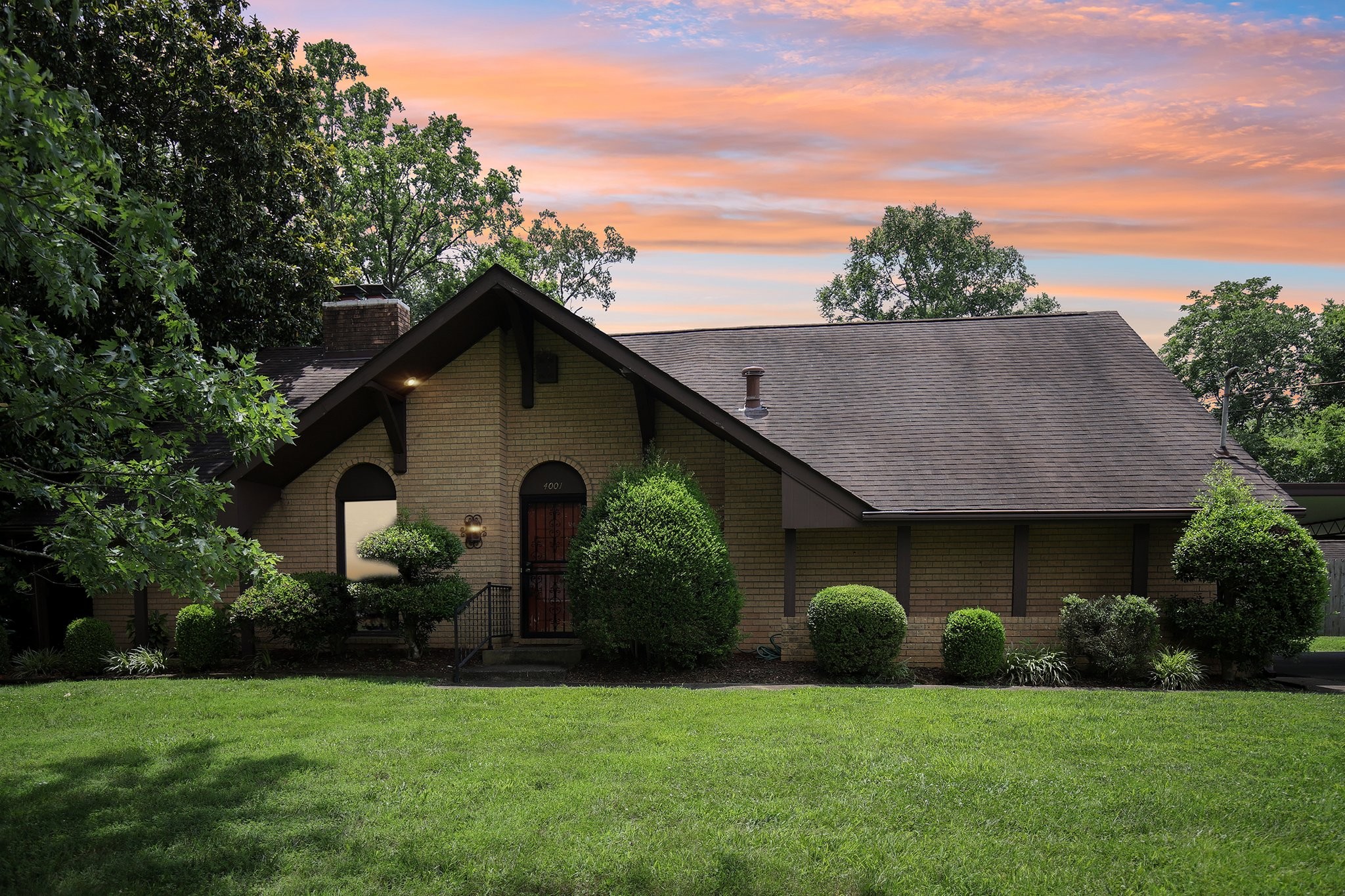 4001 Lake Pkwy
