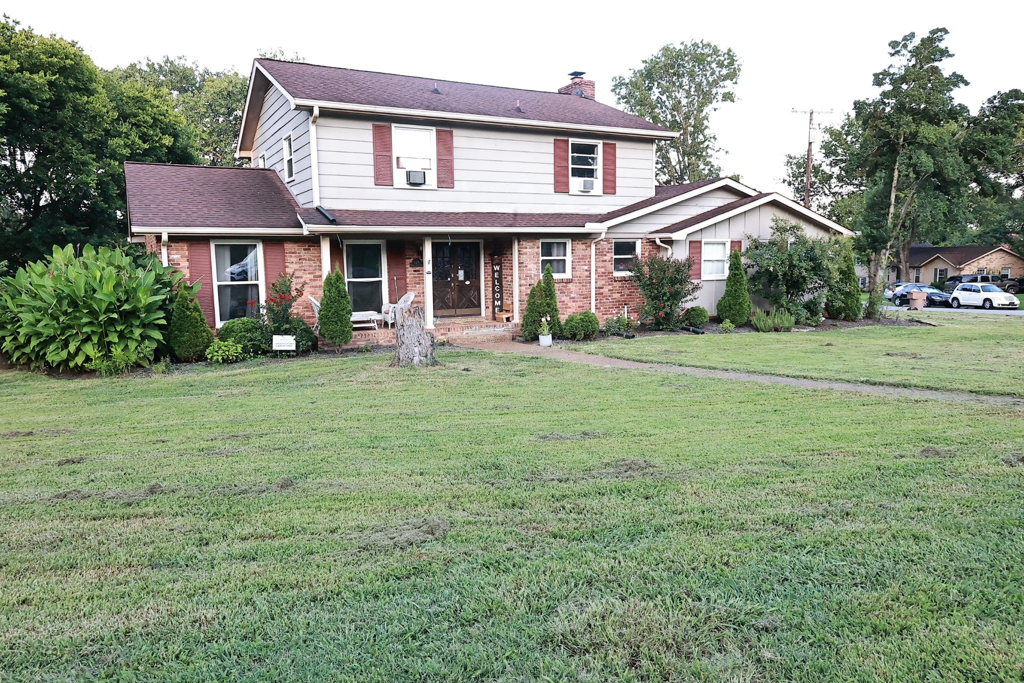 4-bed home for sale in Nashville, TN 37217, 124 Timber Ridge Dr 124 Timber Ridge Dr, Nashville TN 37217 4-bed home, photo 2 of 42