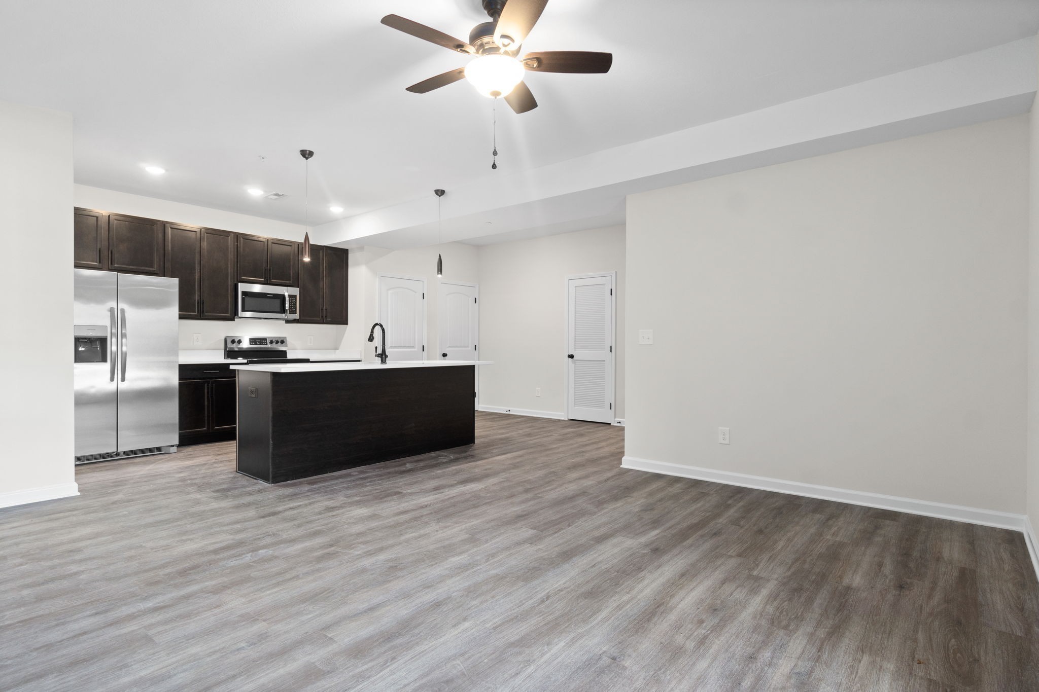 229 E Johnson Circle C-308