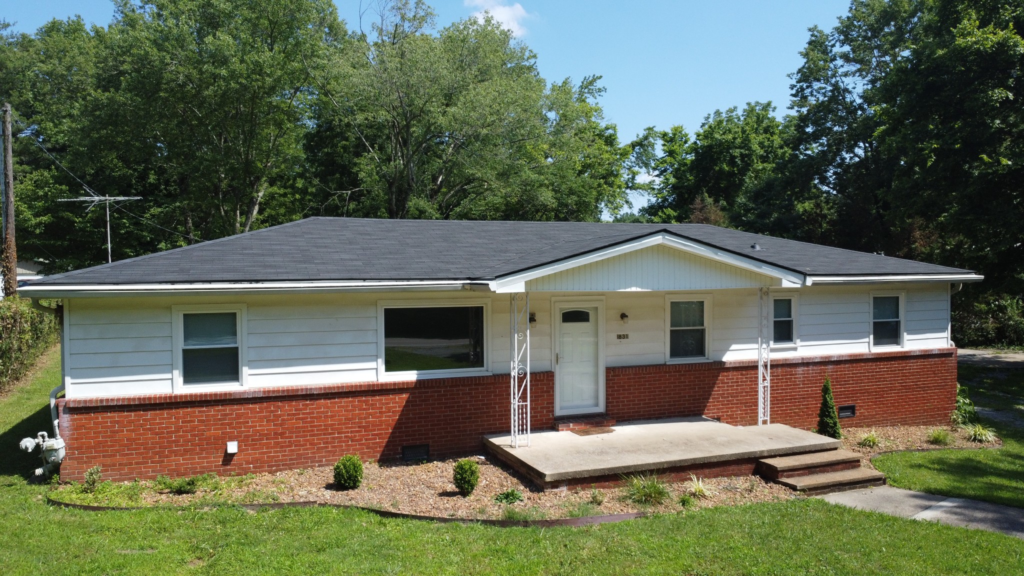 1831 Woodruff Ave