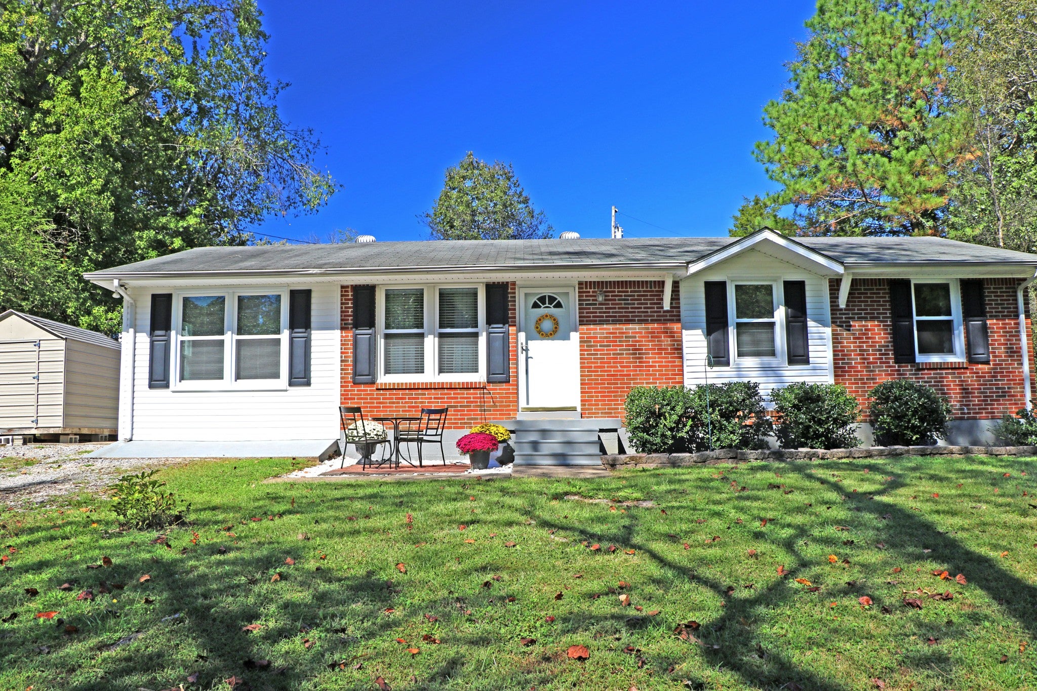 241 Castle Ln