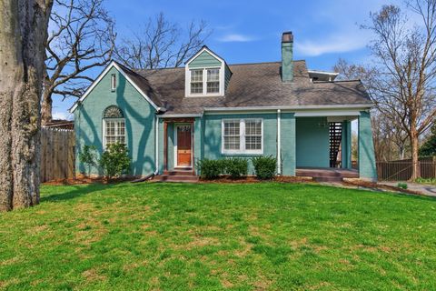 Photo of 1002 Sutton Hill Rd, Nashville, TN 37204 (MLS # 3158551)