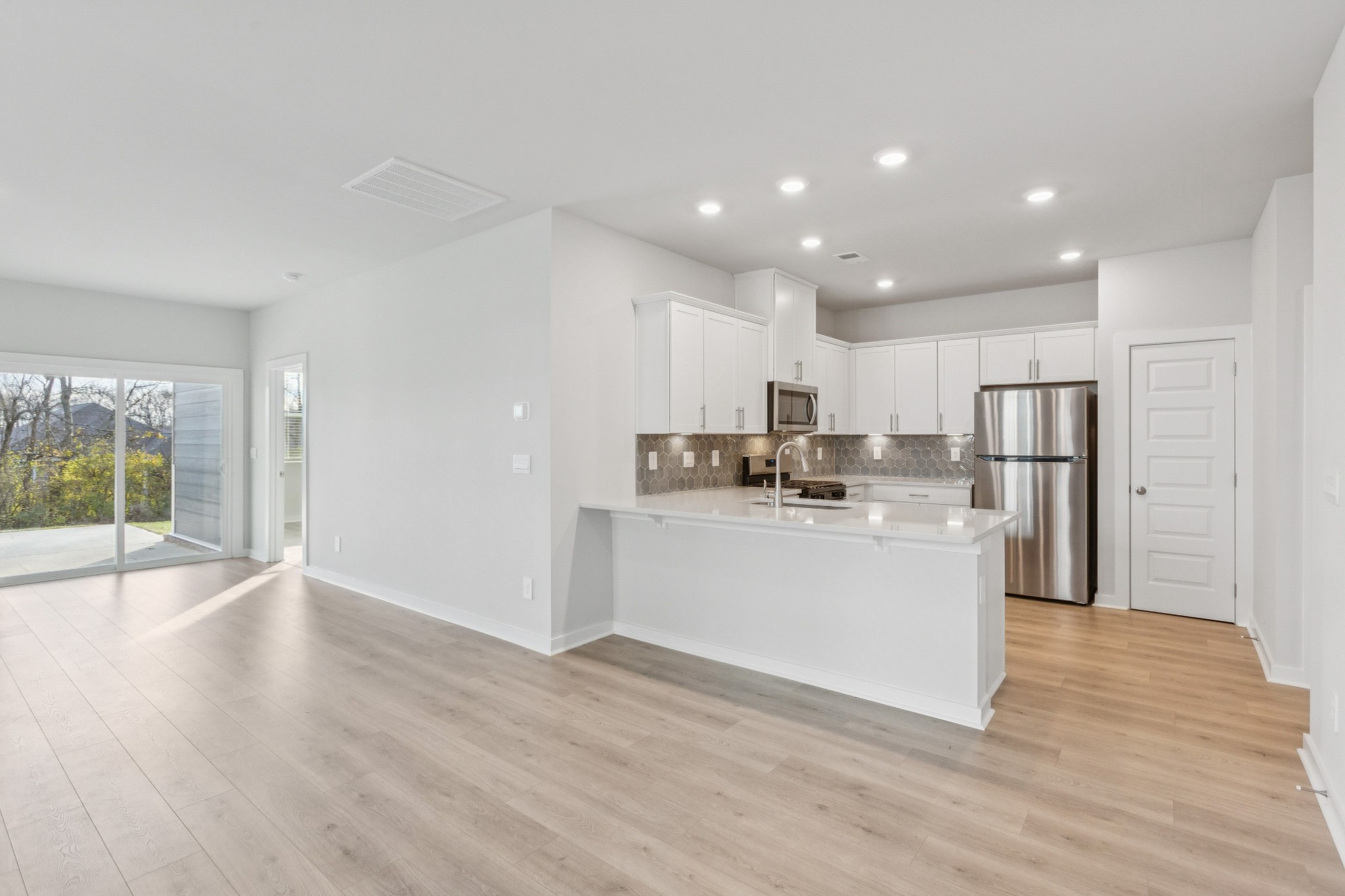 2069 Holmesburg Pvt Cir