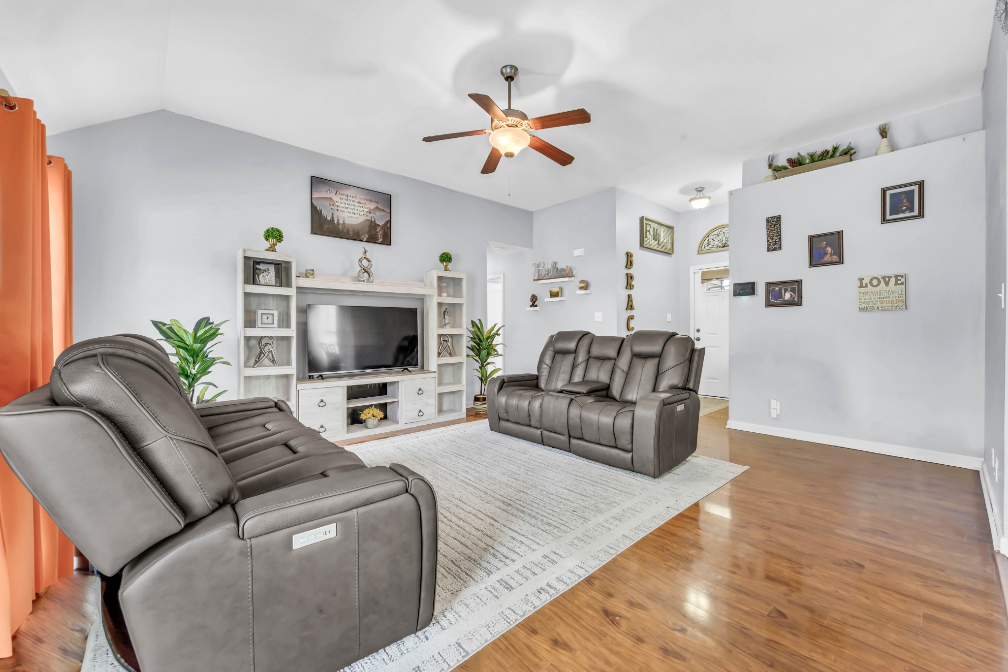 1338 Loren Cir