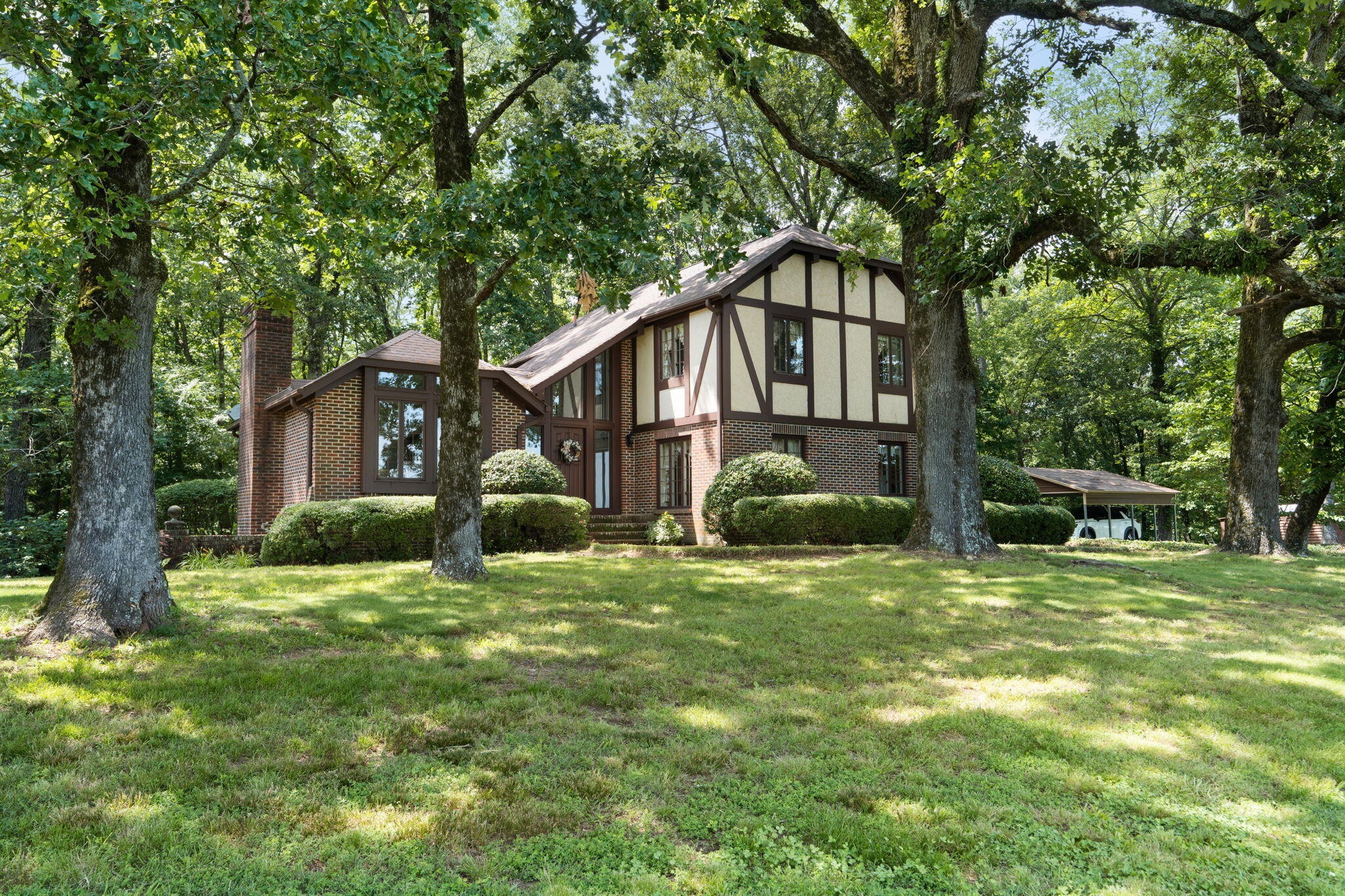 487 Hawkins Road SE