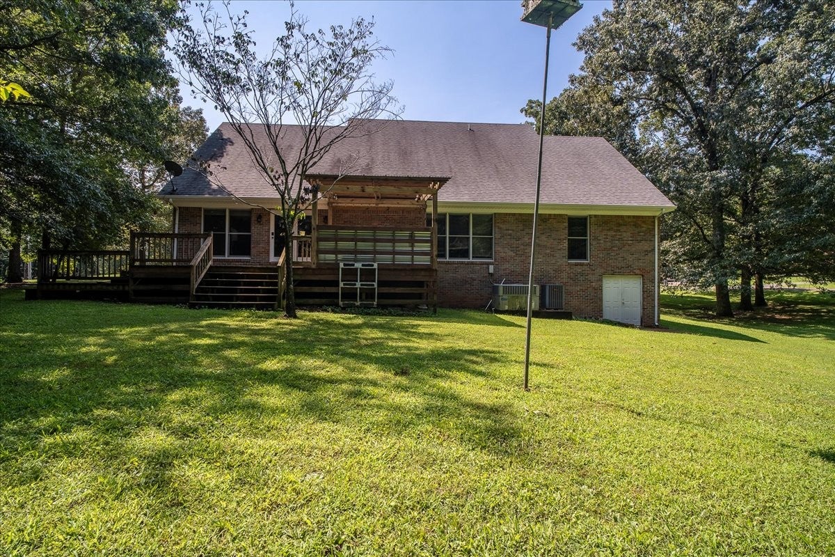 11 Ashley Ct