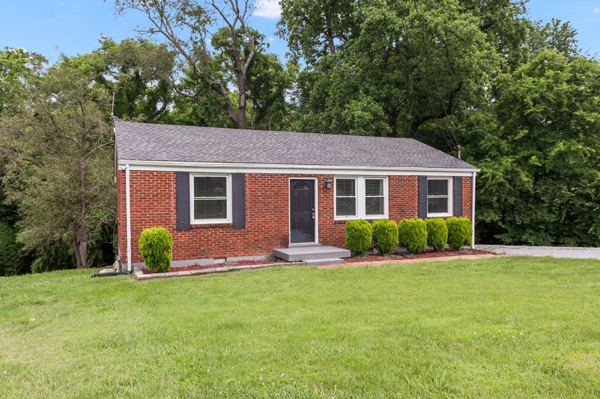 304 Lallemand Ct