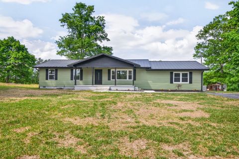 Photo of 4097 Hanging Limb Hwy, Monterey, TN 38574 (MLS # 3221529)