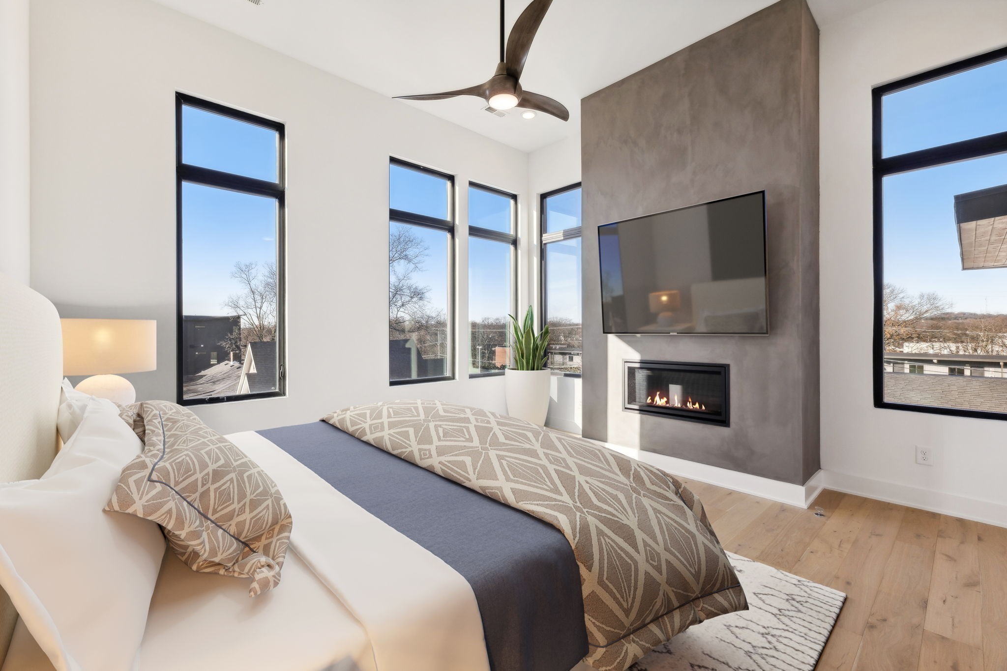 1008 Douglas Ave + 1000 & 996