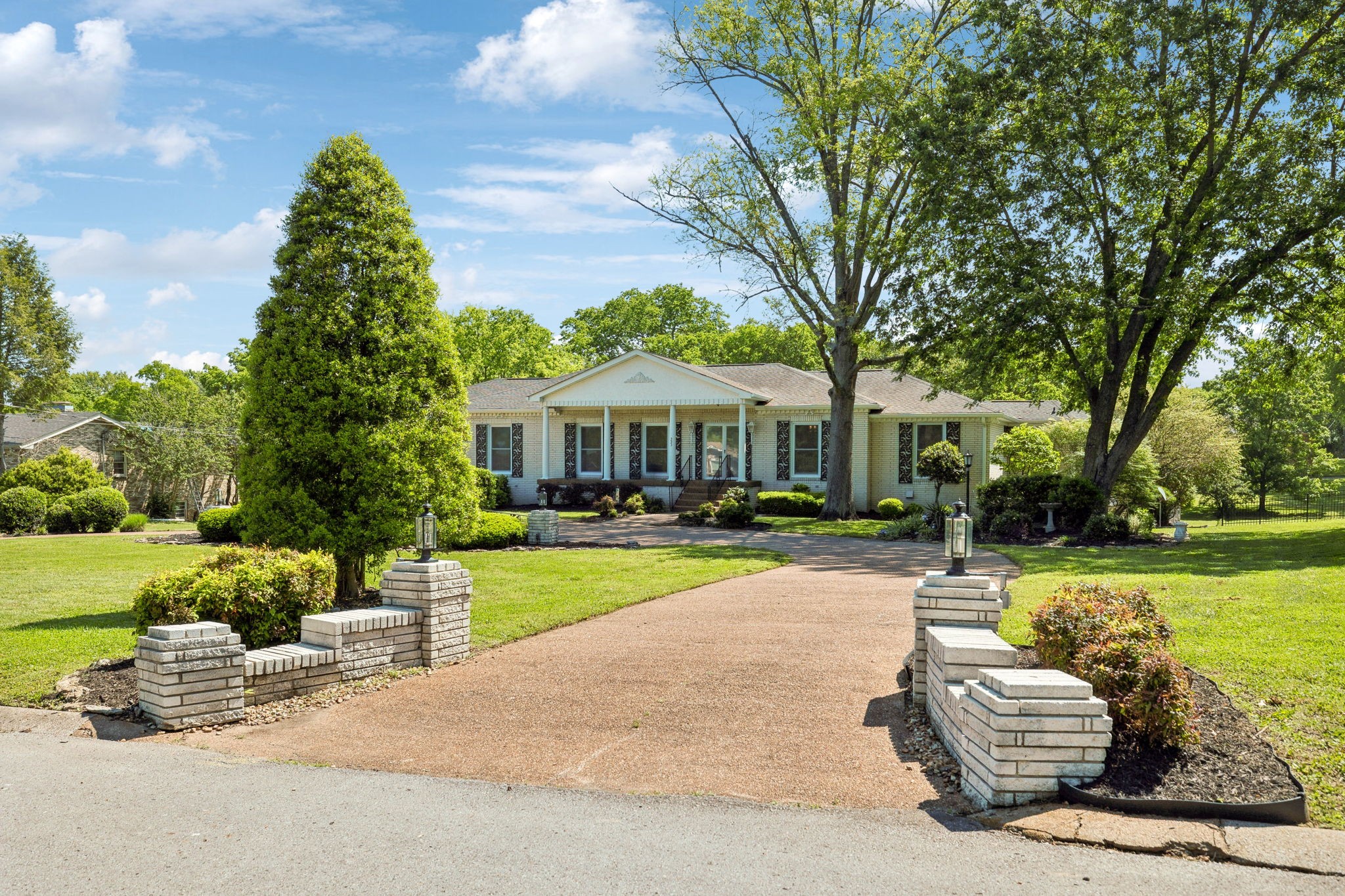 223 Kennett Rd