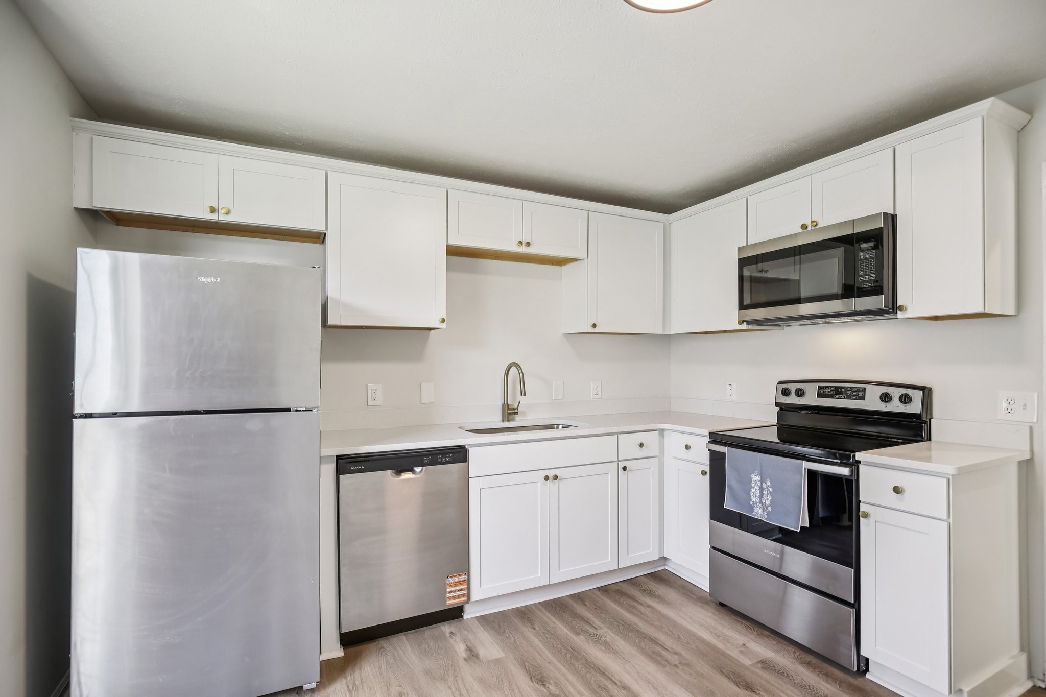 1110 Cabana Dr