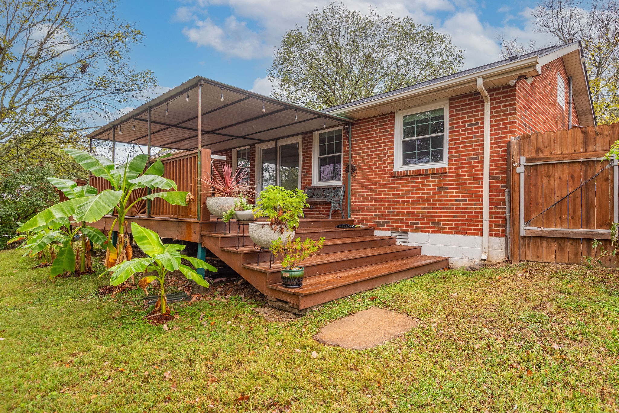 206 W Monticello Ave