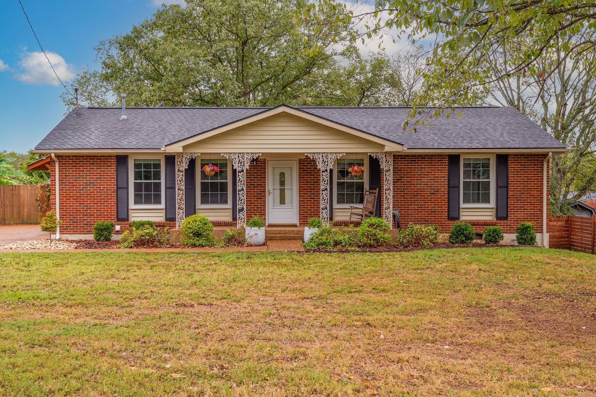 206 W Monticello Ave