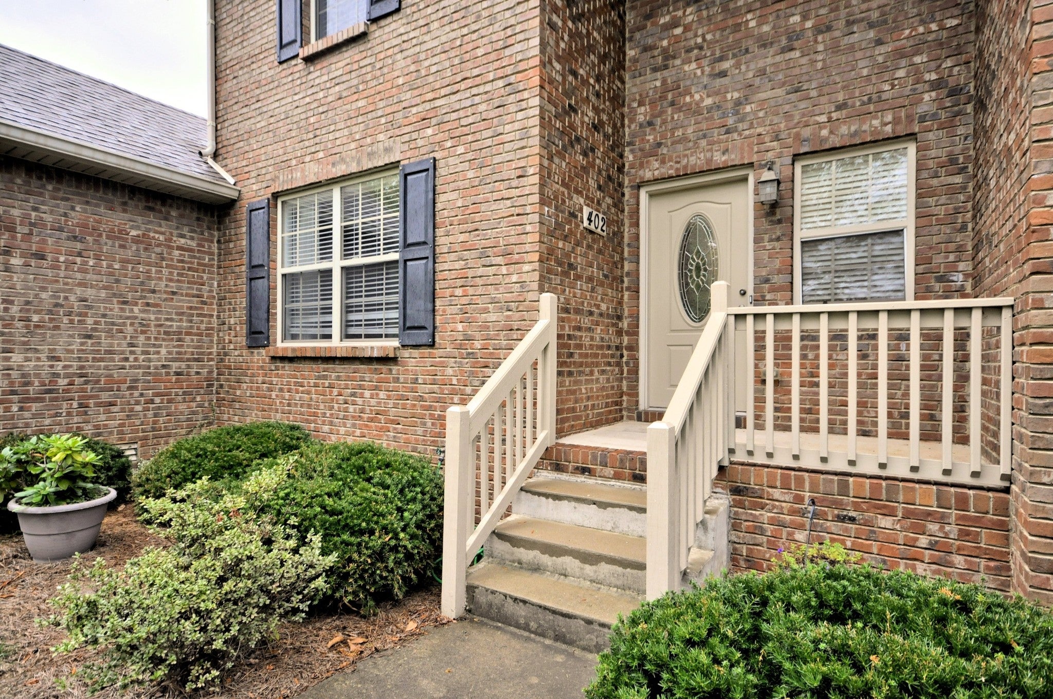 135 EXCELL RD 402