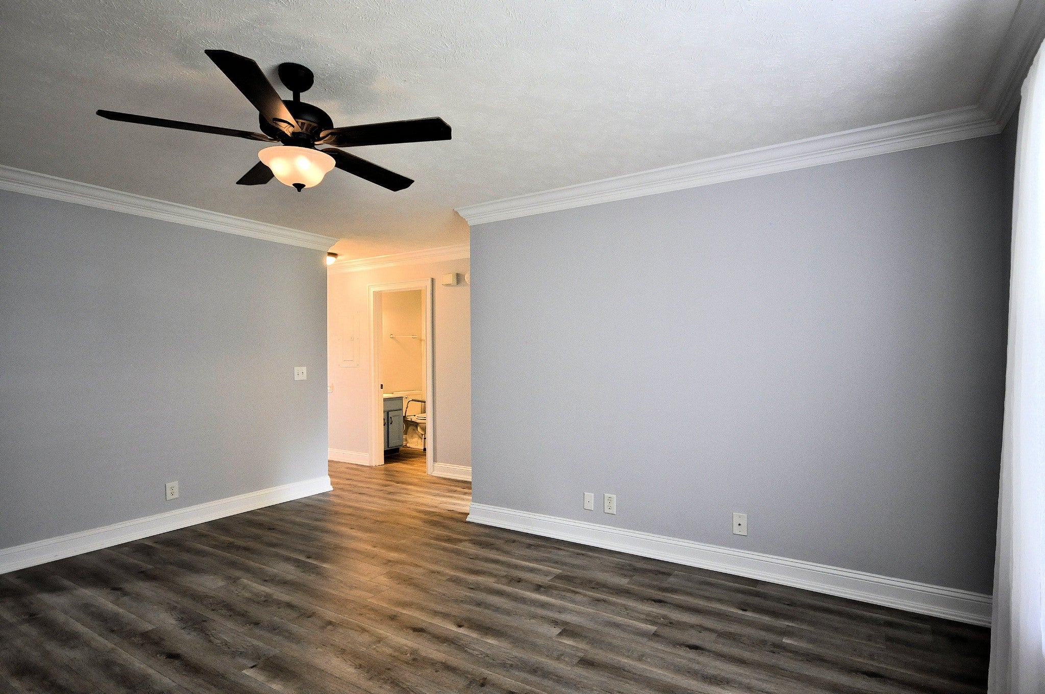 135 EXCELL RD 402