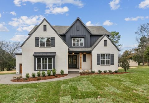 626 Peach Valley Rd Gallatin TN 37066