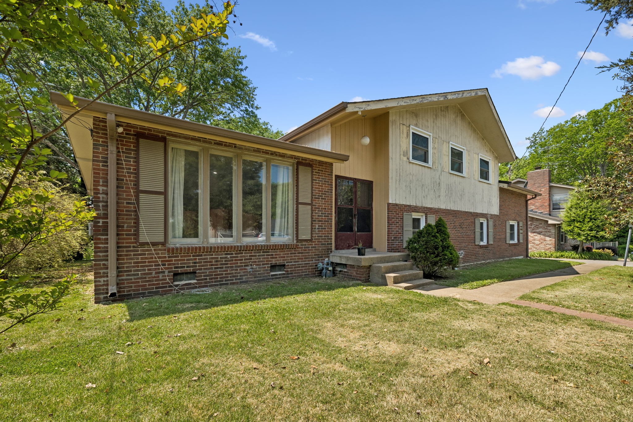 2617 Mesa Dr