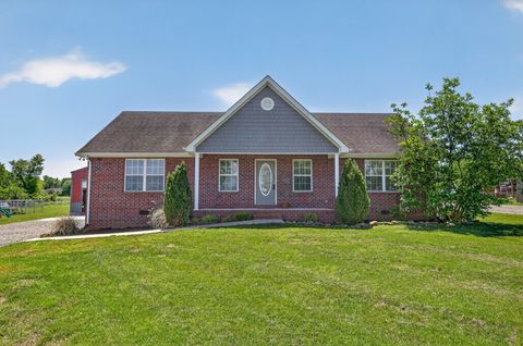 Photo of 1014 Spire Way Dr, Castalian Springs, TN 37031 (MLS # 3224689)