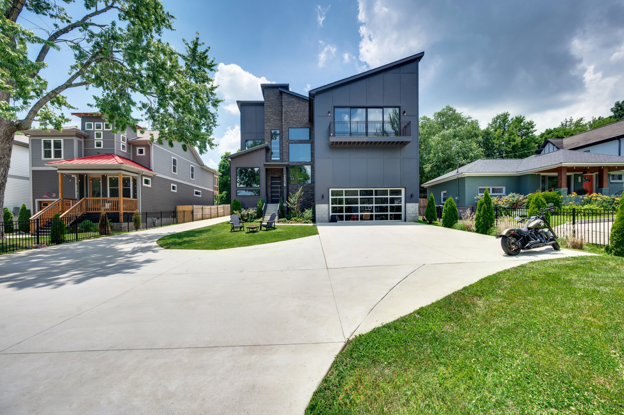 2328A Carter Ave
