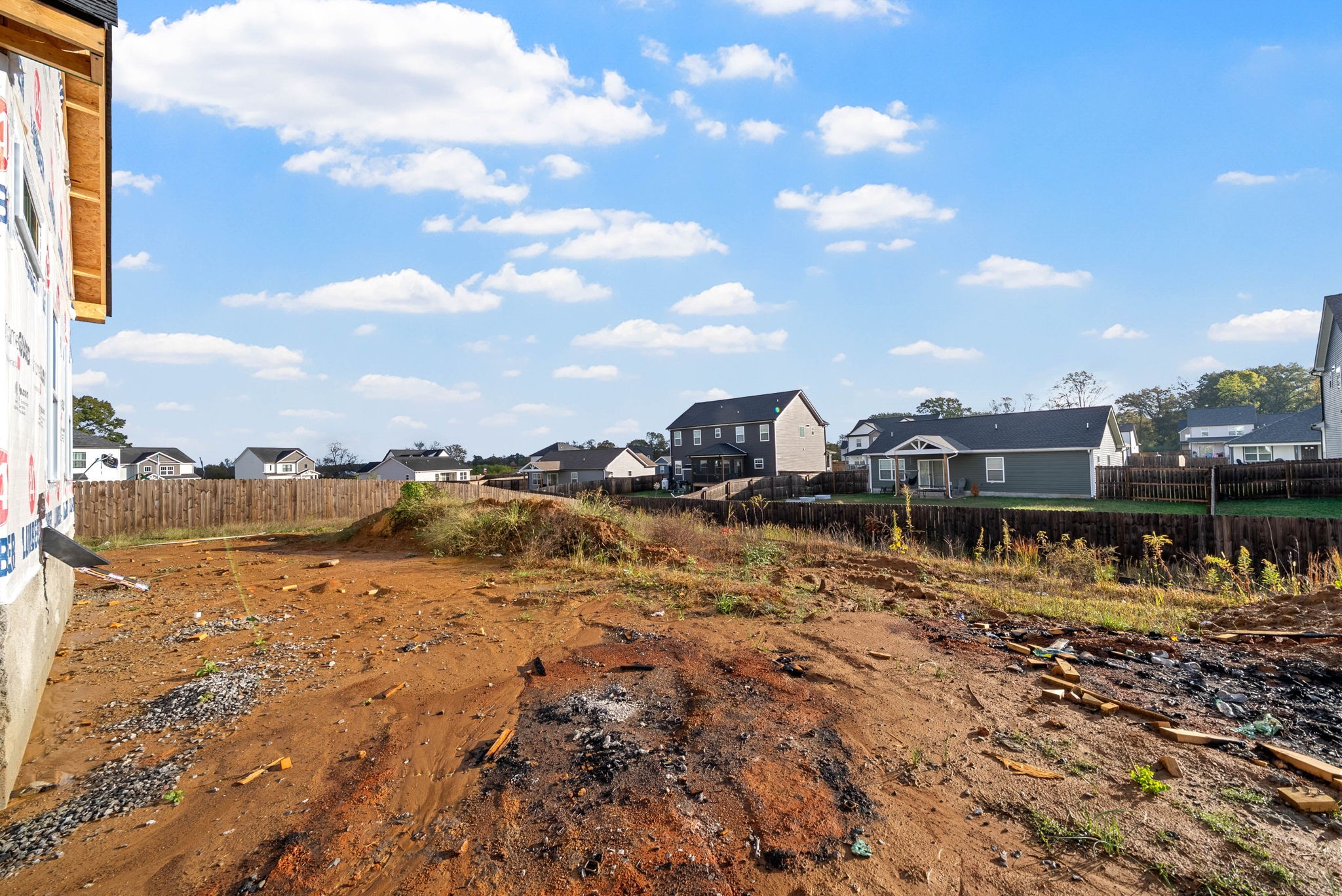 Clarksville, Tennessee 37042, United States, 3 Bedrooms Bedrooms, ,2 BathroomsBathrooms,Residential,Active,237590