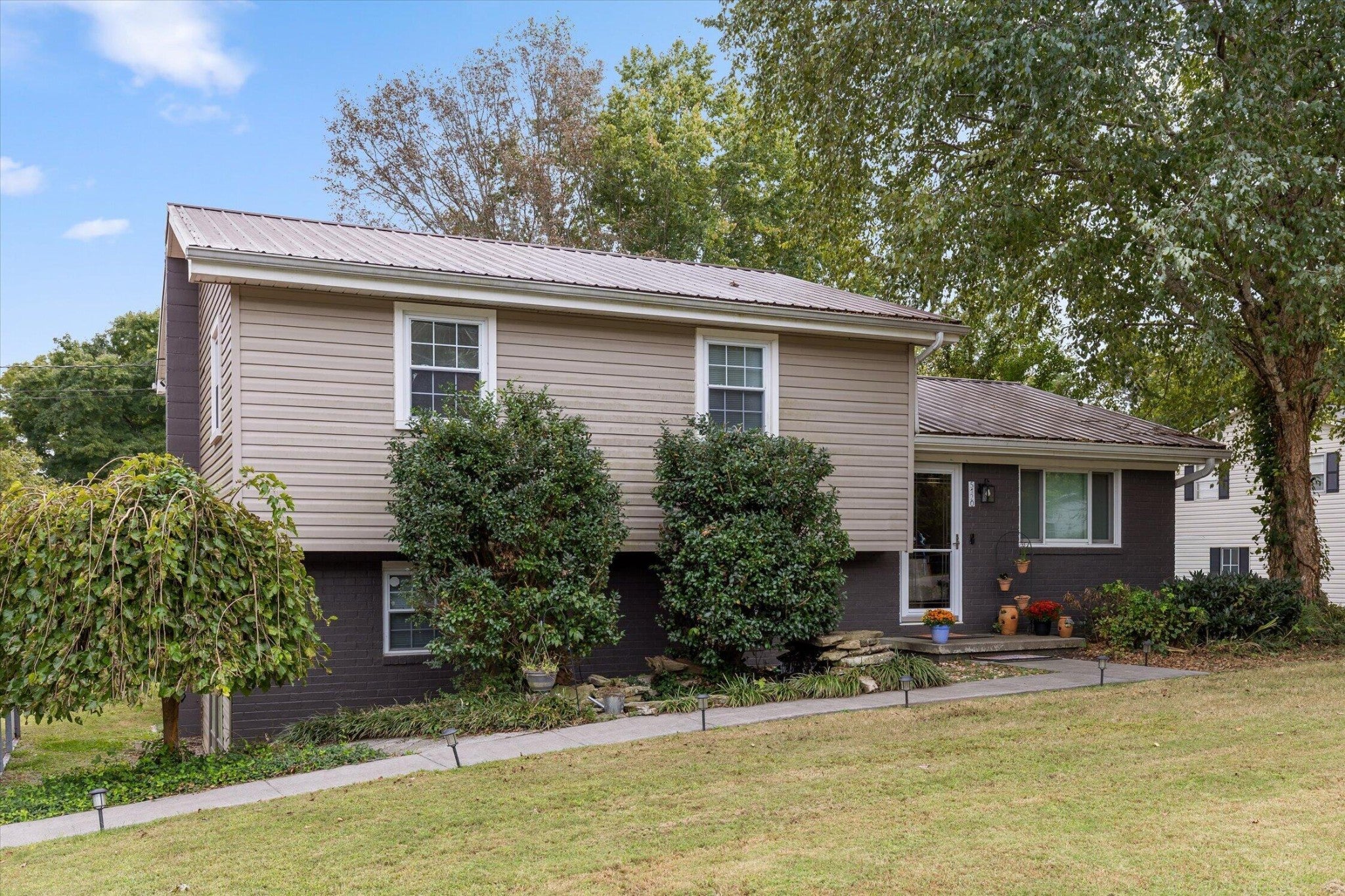 5120 Lake Circle Drive NE