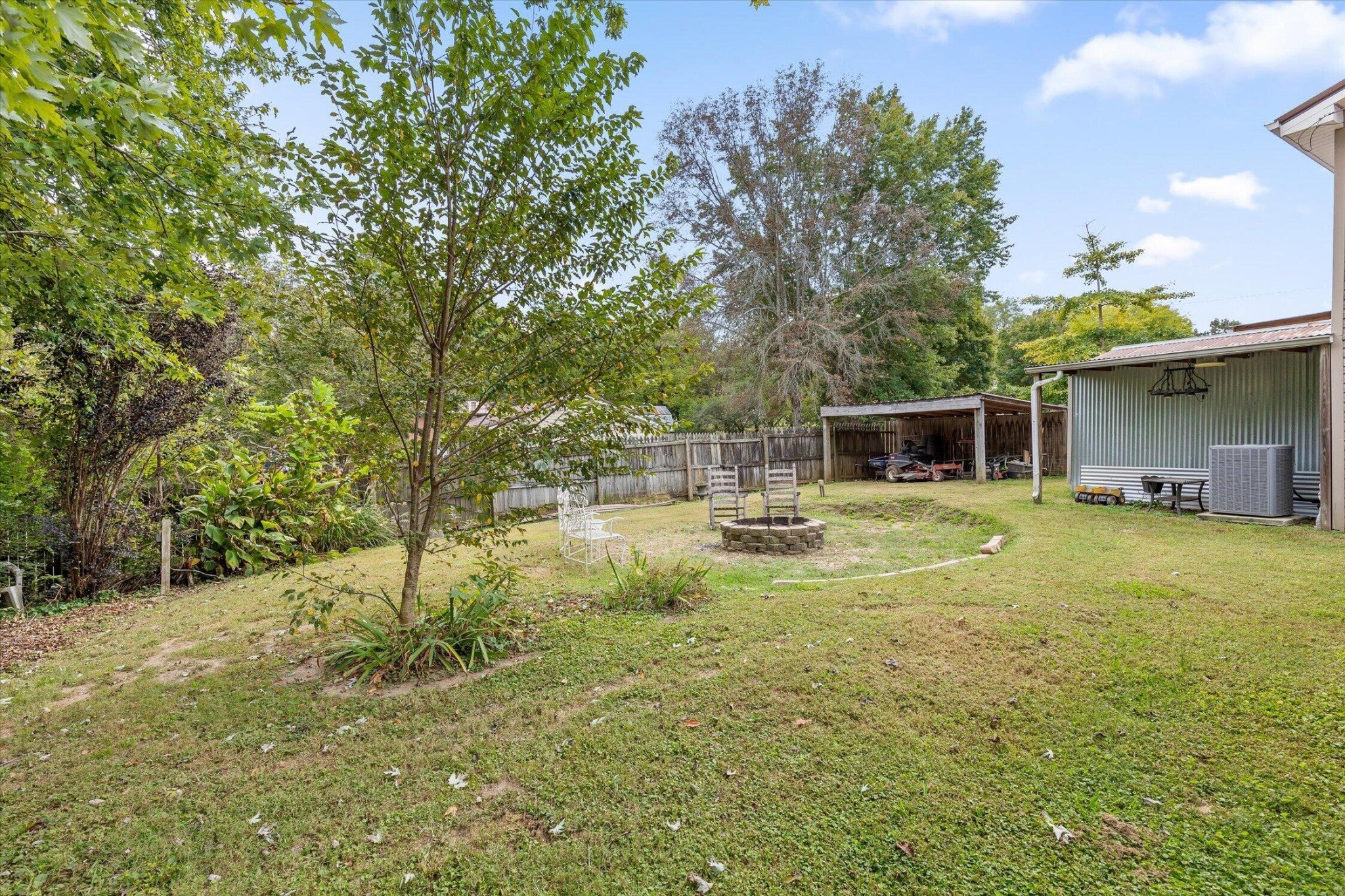 5120 Lake Circle Drive NE
