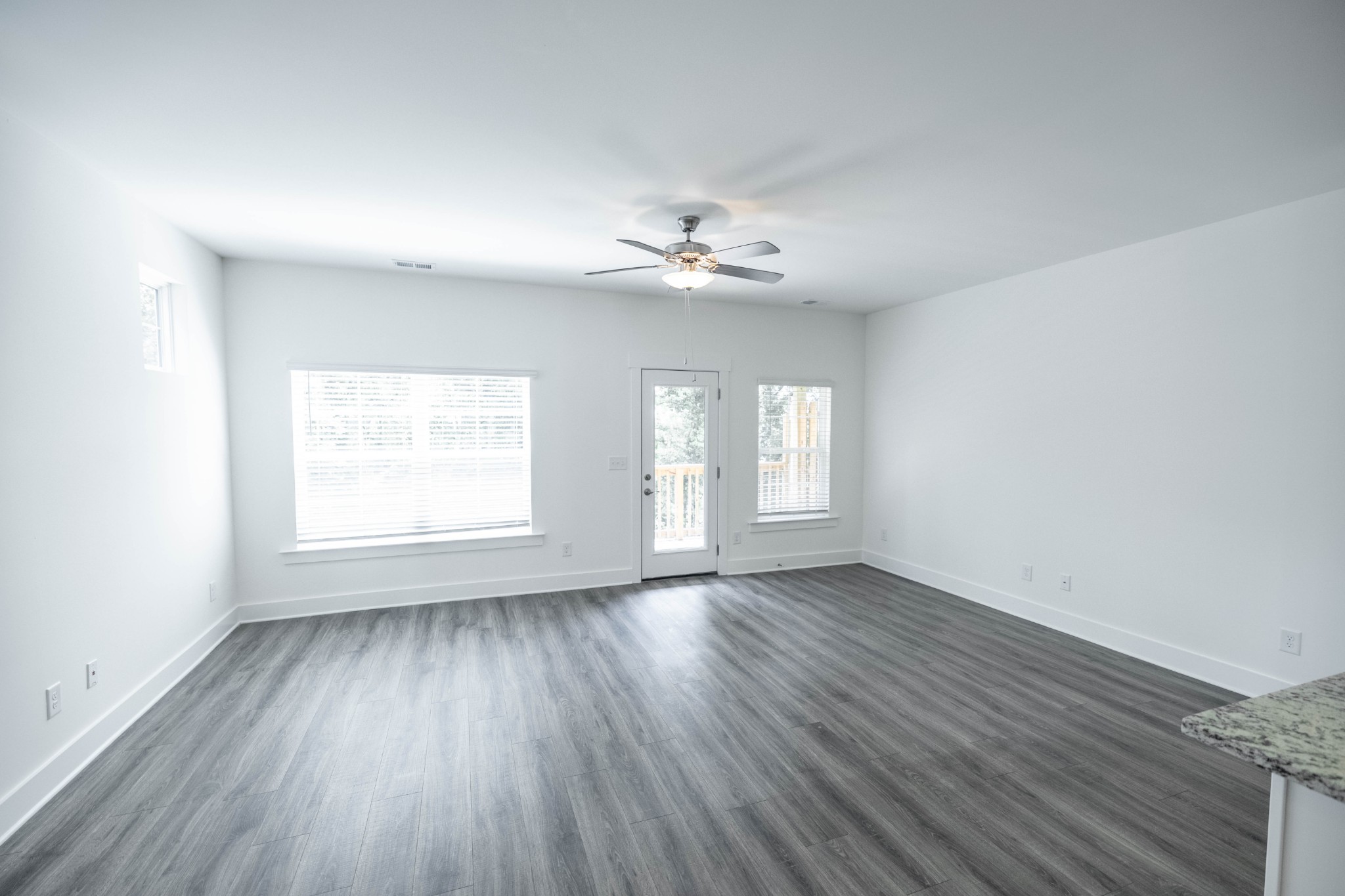 1073 Sweetleaf Dr