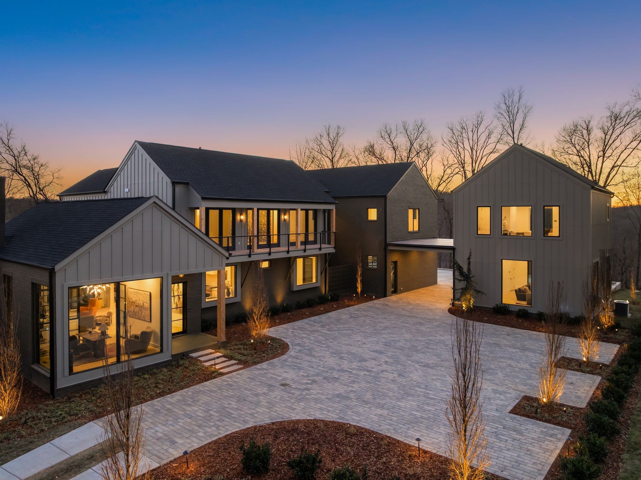 3976 New Highway 96 W