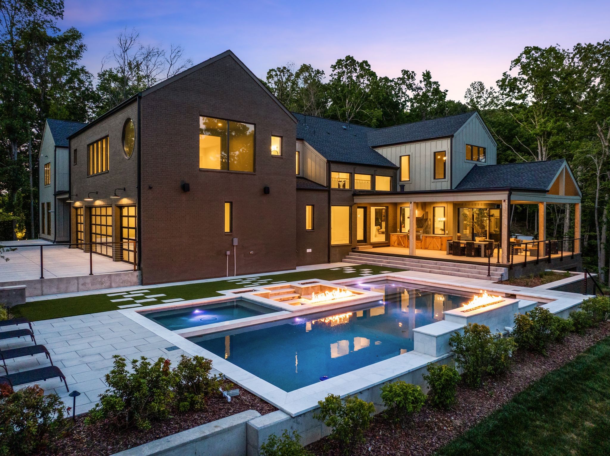 3976 New Highway 96 W