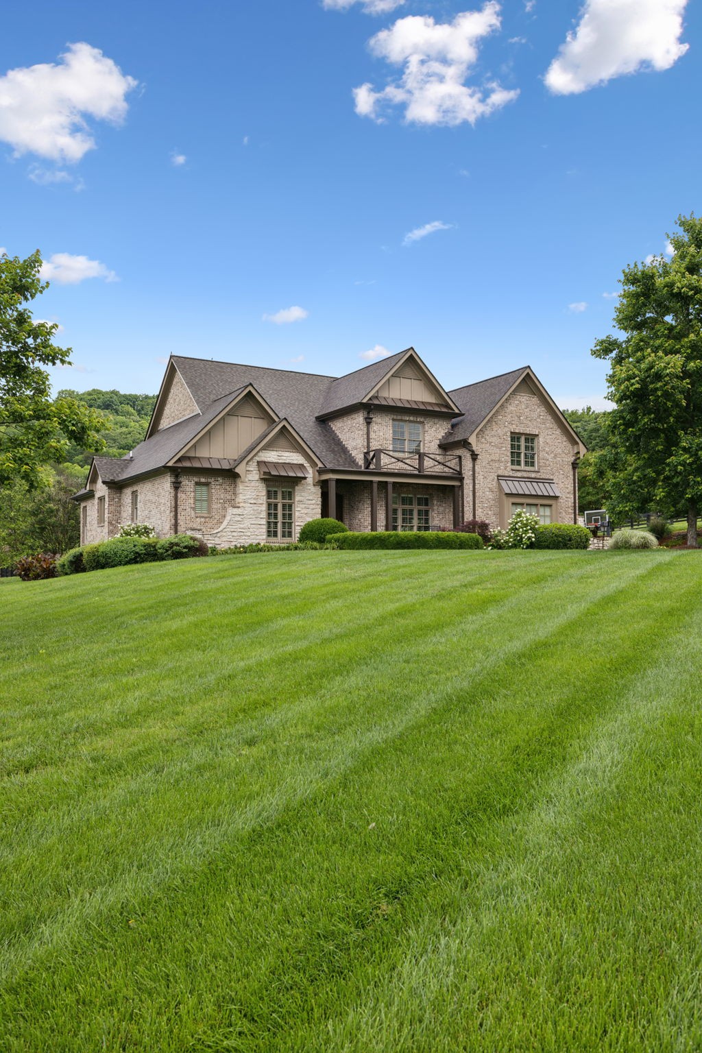 4620 Nadine Ln