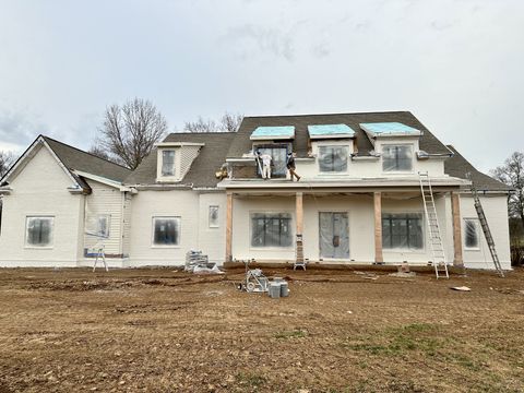 Photo of 7009 Country Club Dr, Brentwood, TN 37027 (MLS # 2488139)