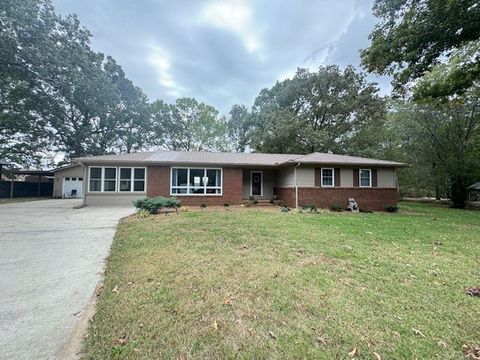 75 Oak Leaf Cir Winchester TN 37398