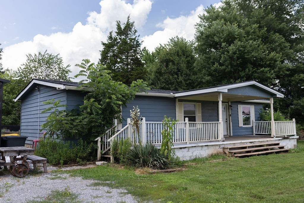 8409 Village Green Dr
