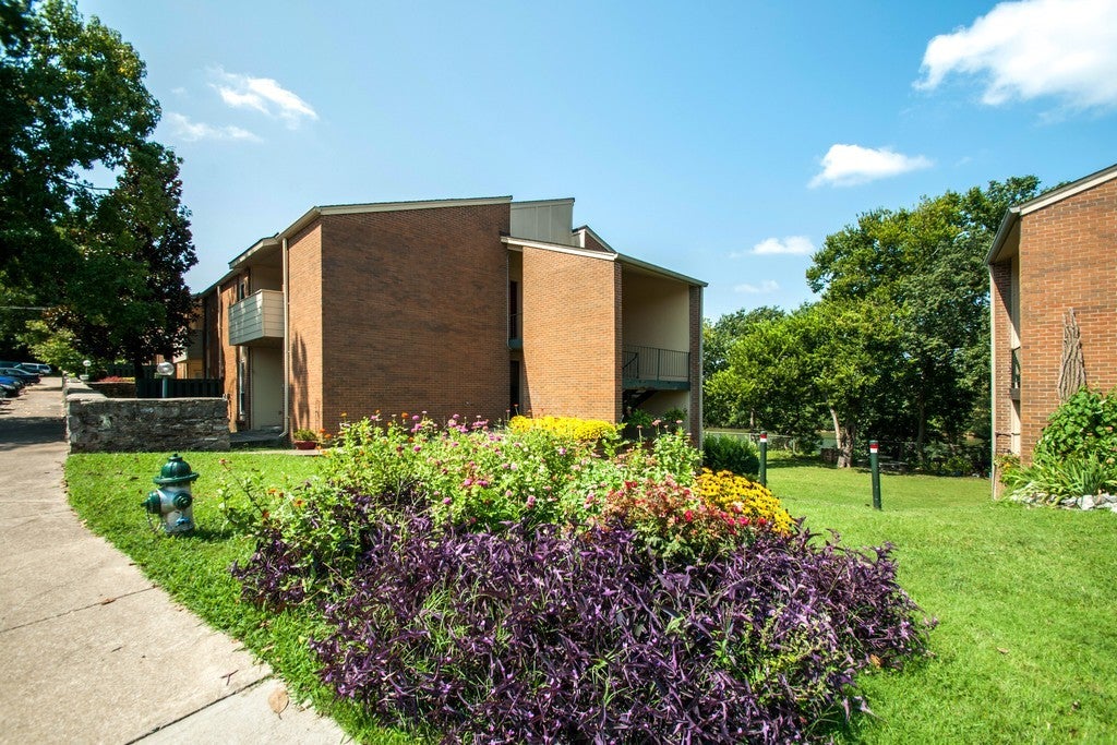 515 Basswood Ave 104