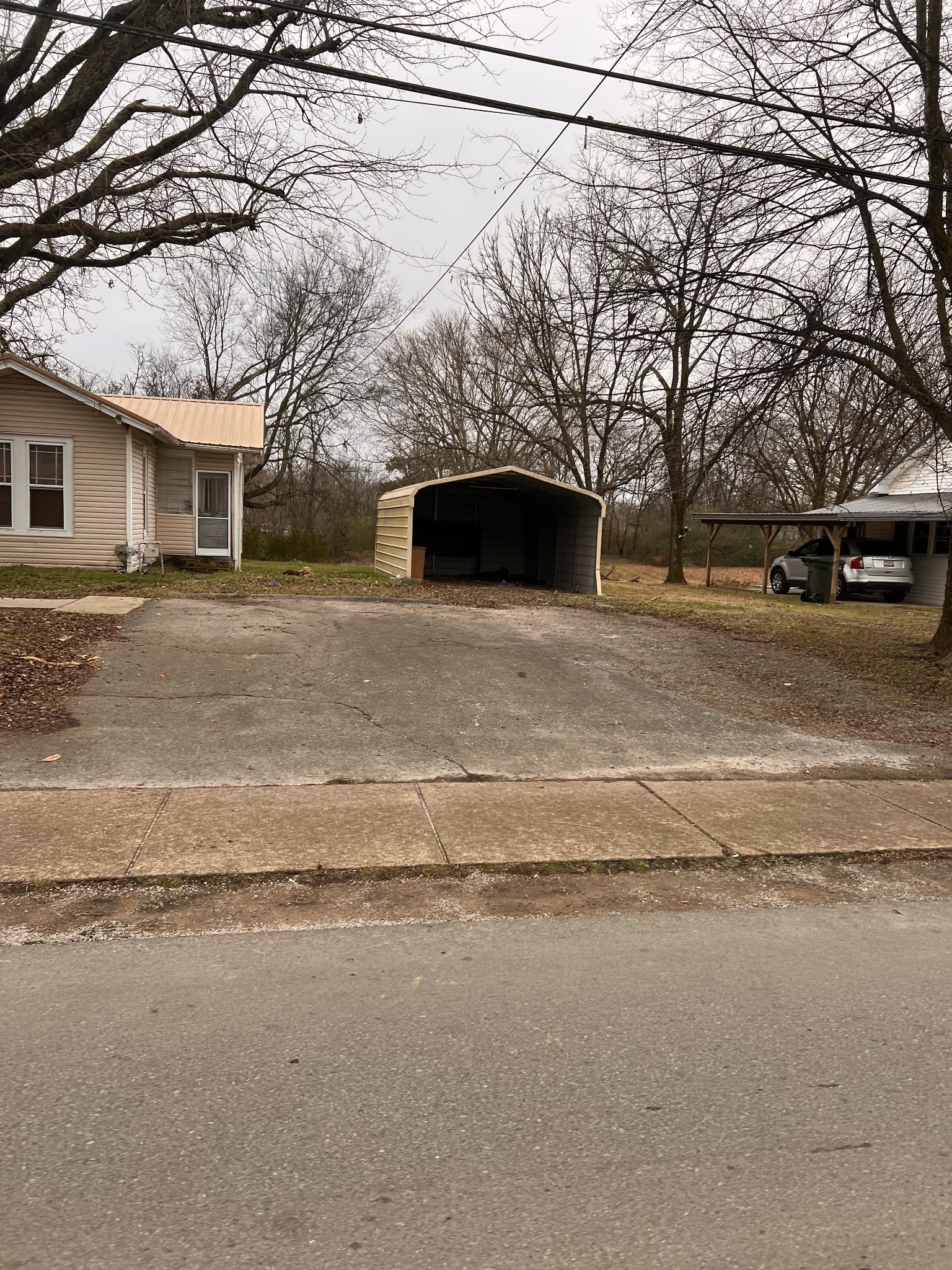 118 Swan Ave