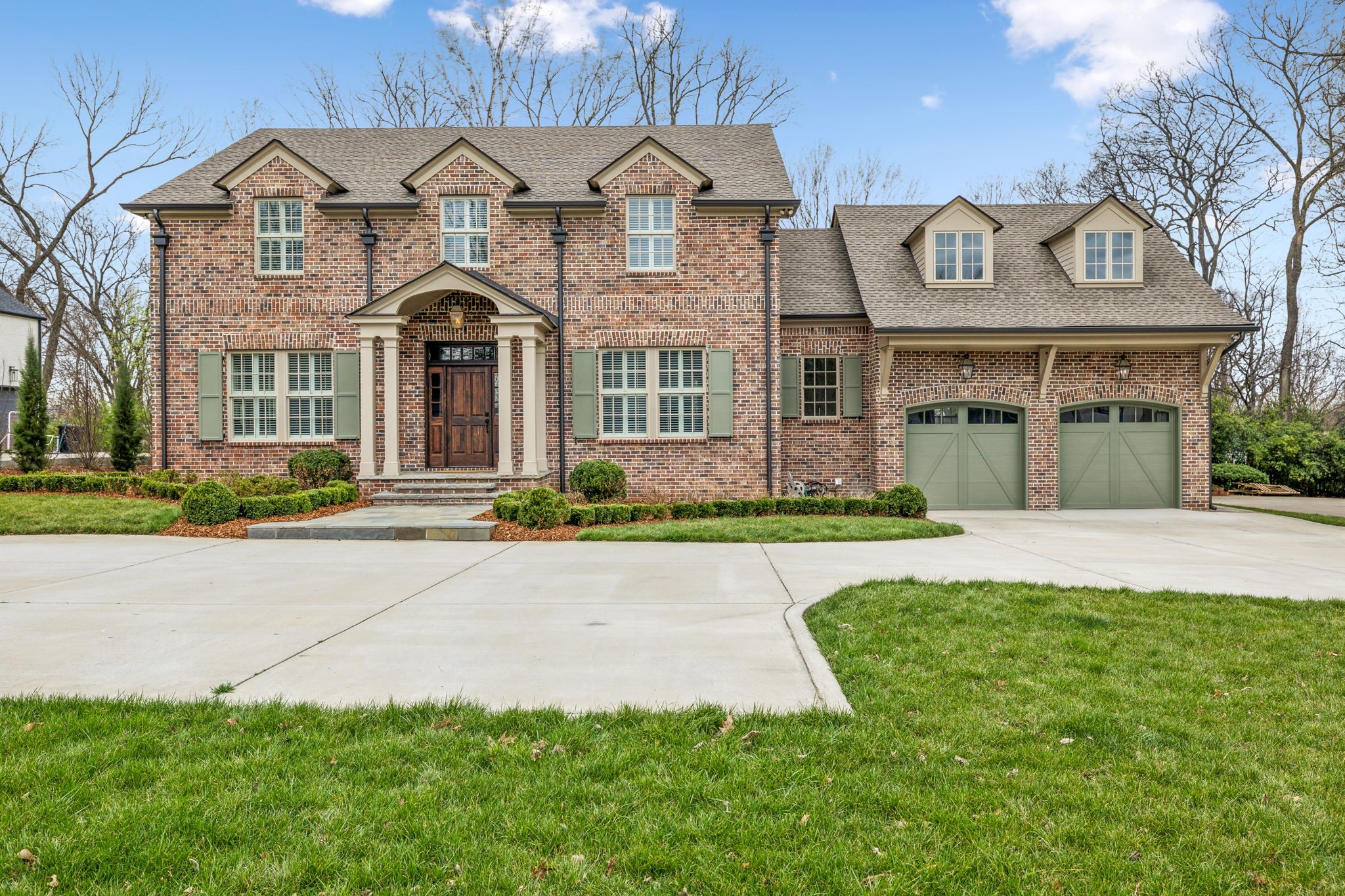 4017 Outer Dr