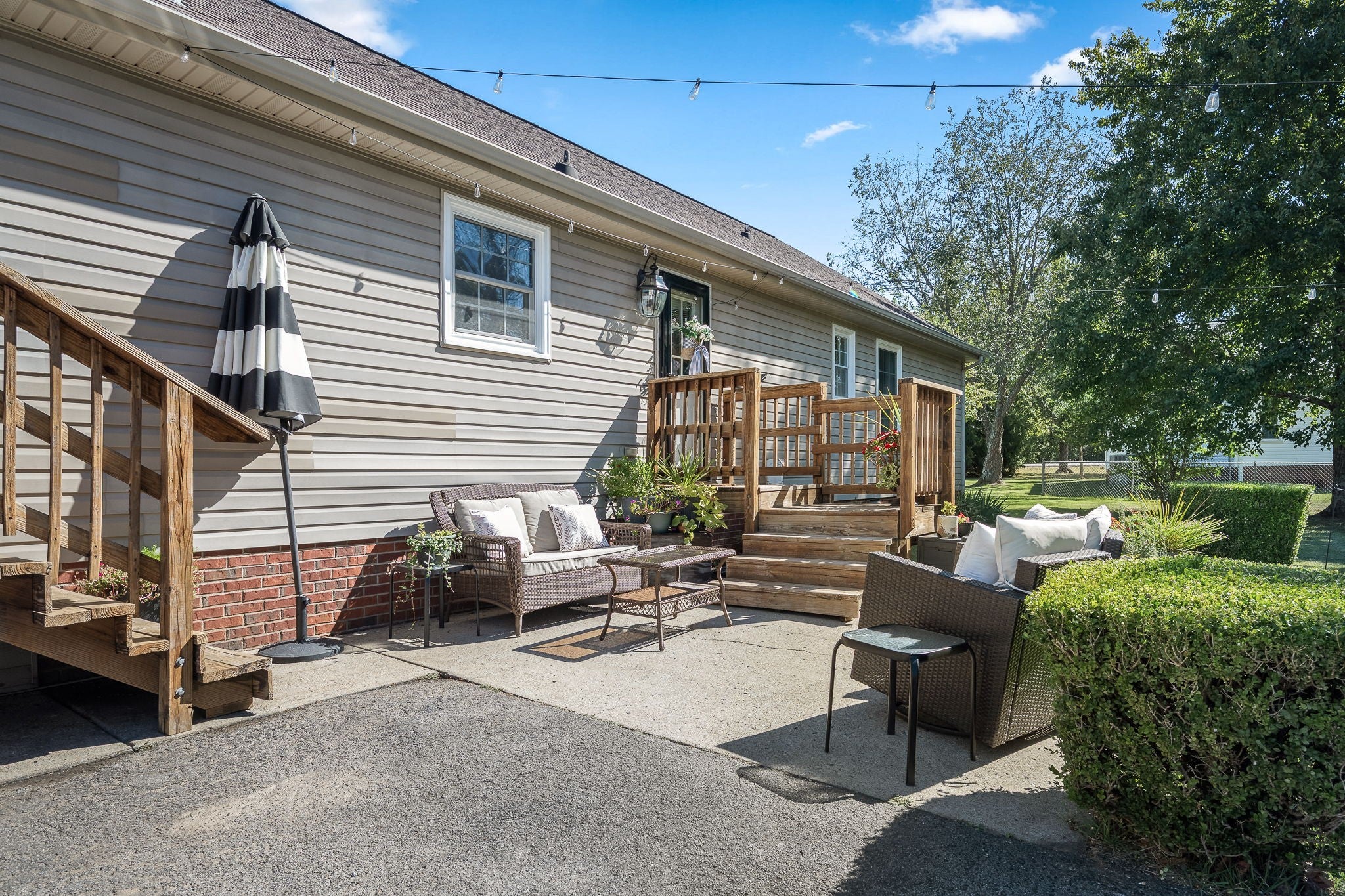 1611 Moore Ct