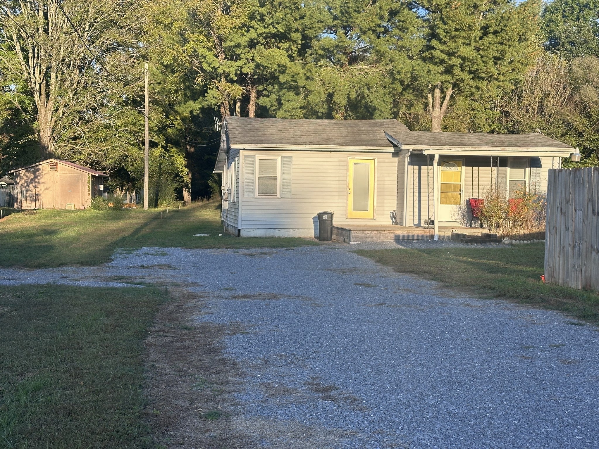 141 Short St