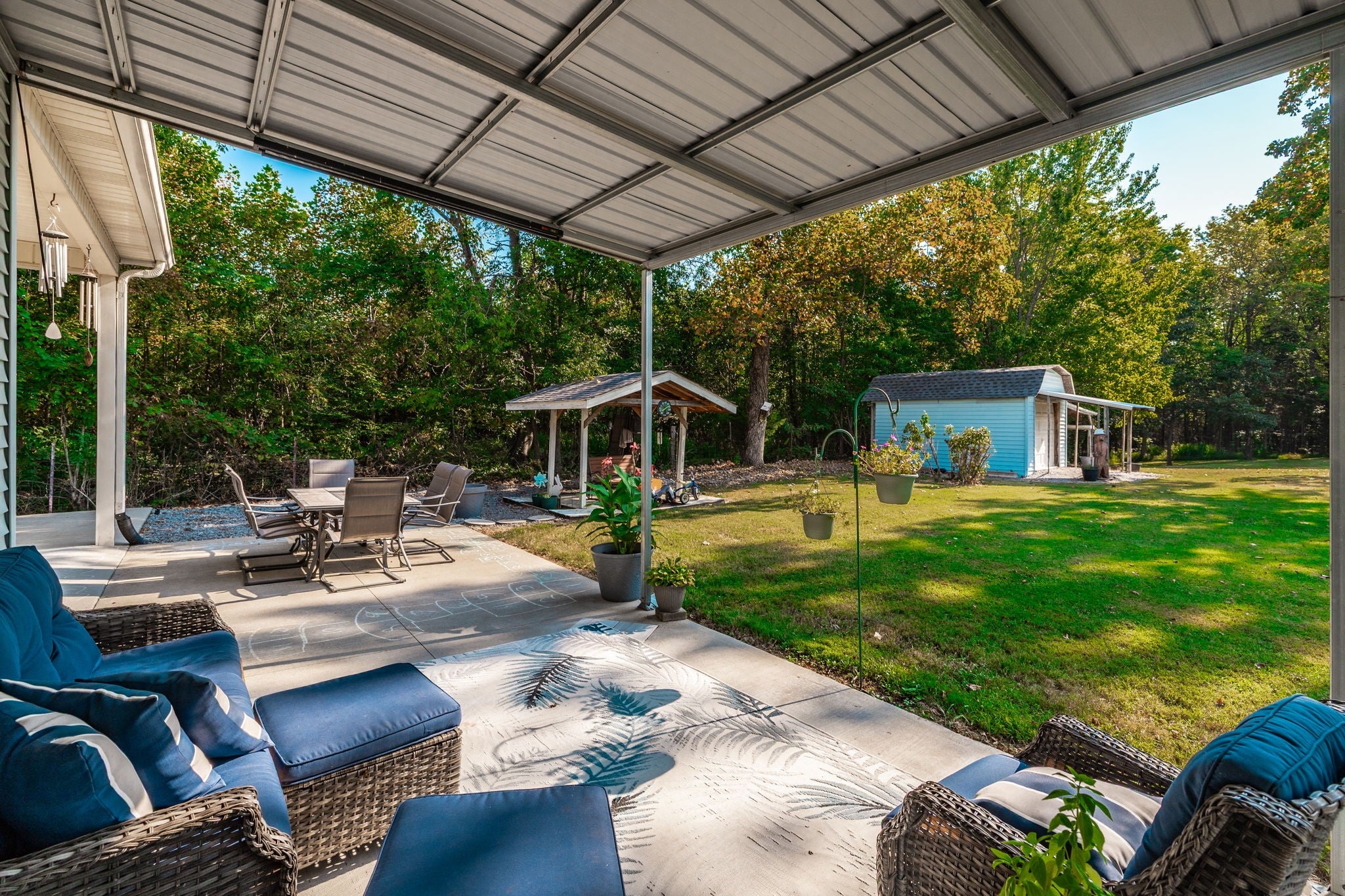 305 Paul Thompson Rd