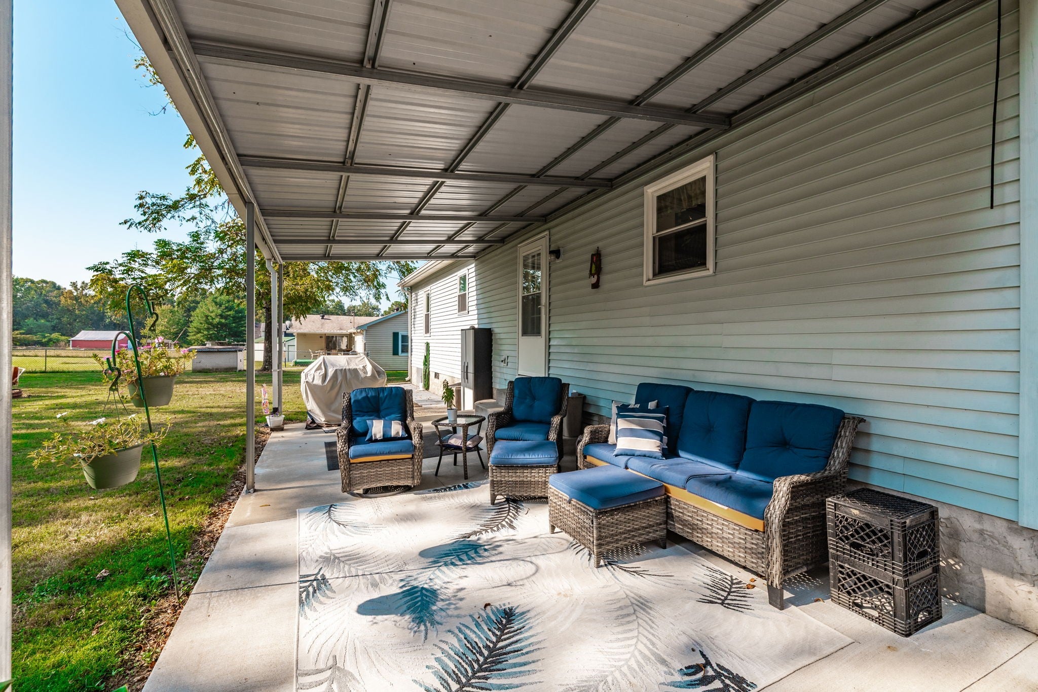 305 Paul Thompson Rd