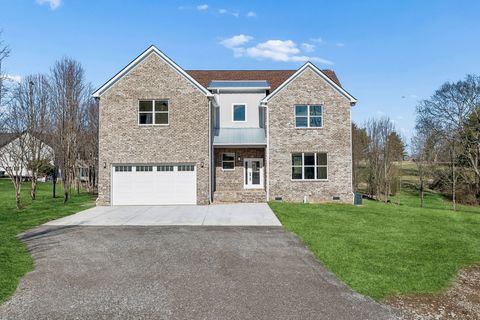 Photo of 1054 Nichols Cir E, Gallatin, TN 37066 (MLS # 3185182)