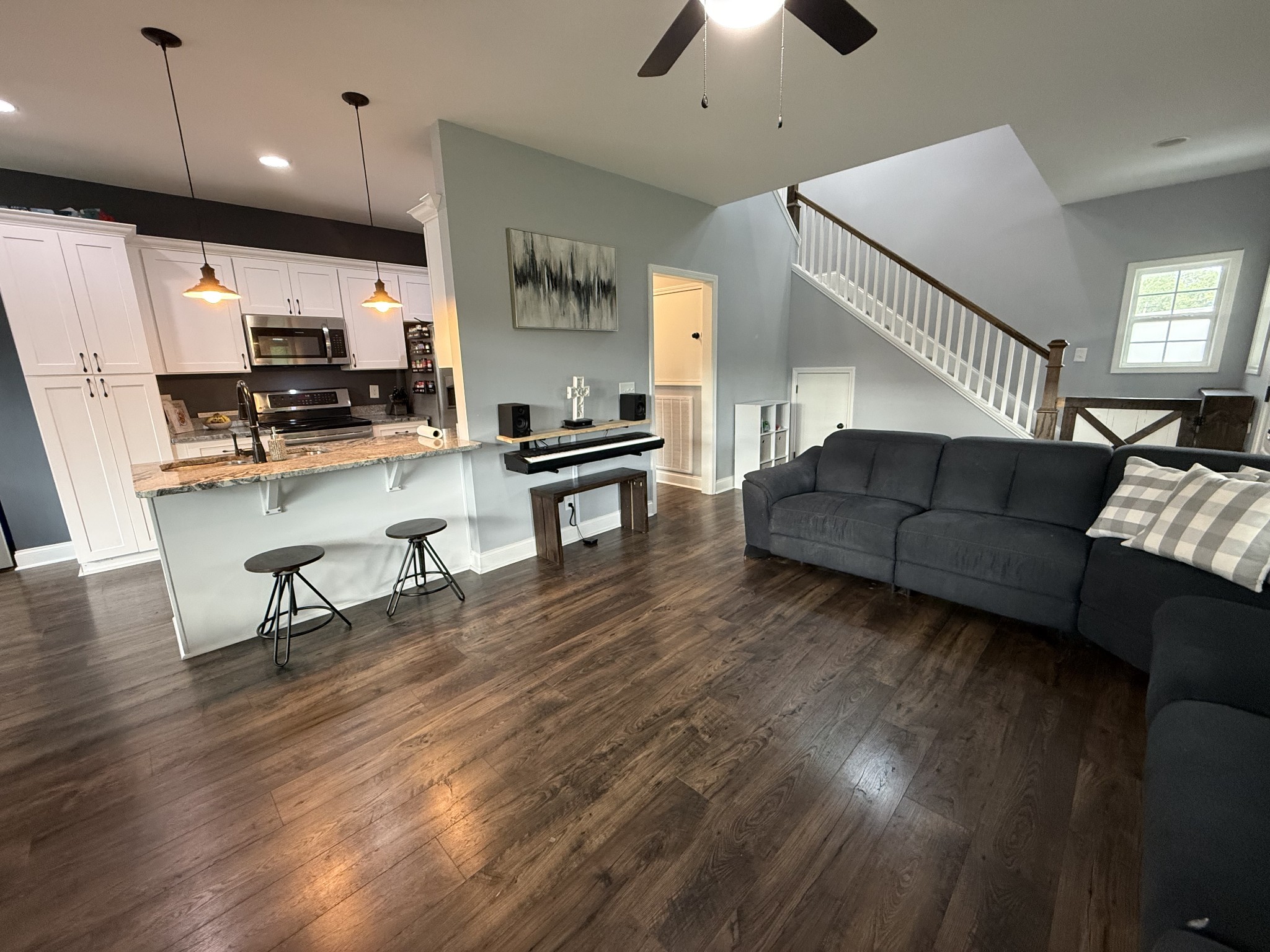 802 E Main St