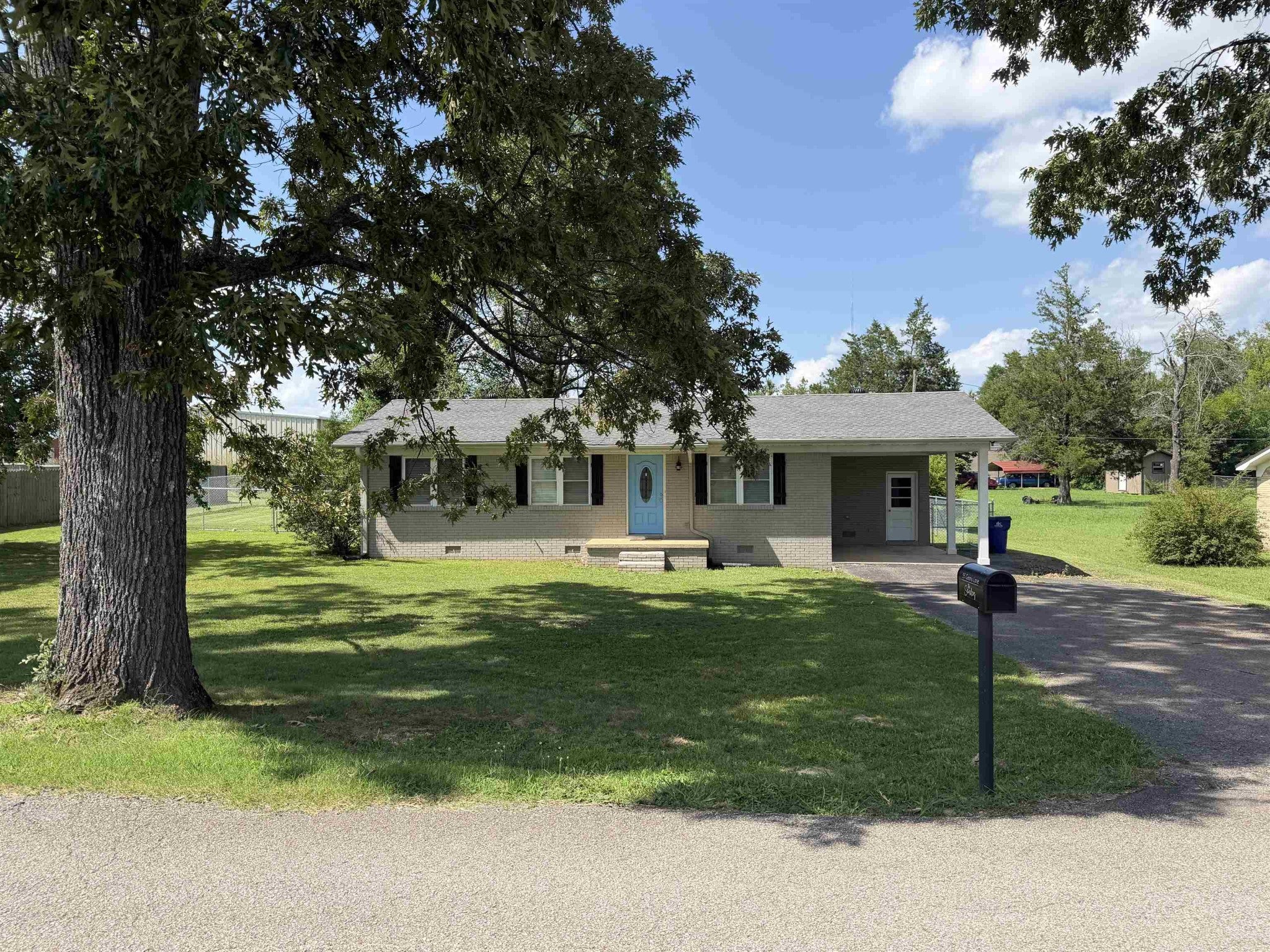 55 GEANS LN