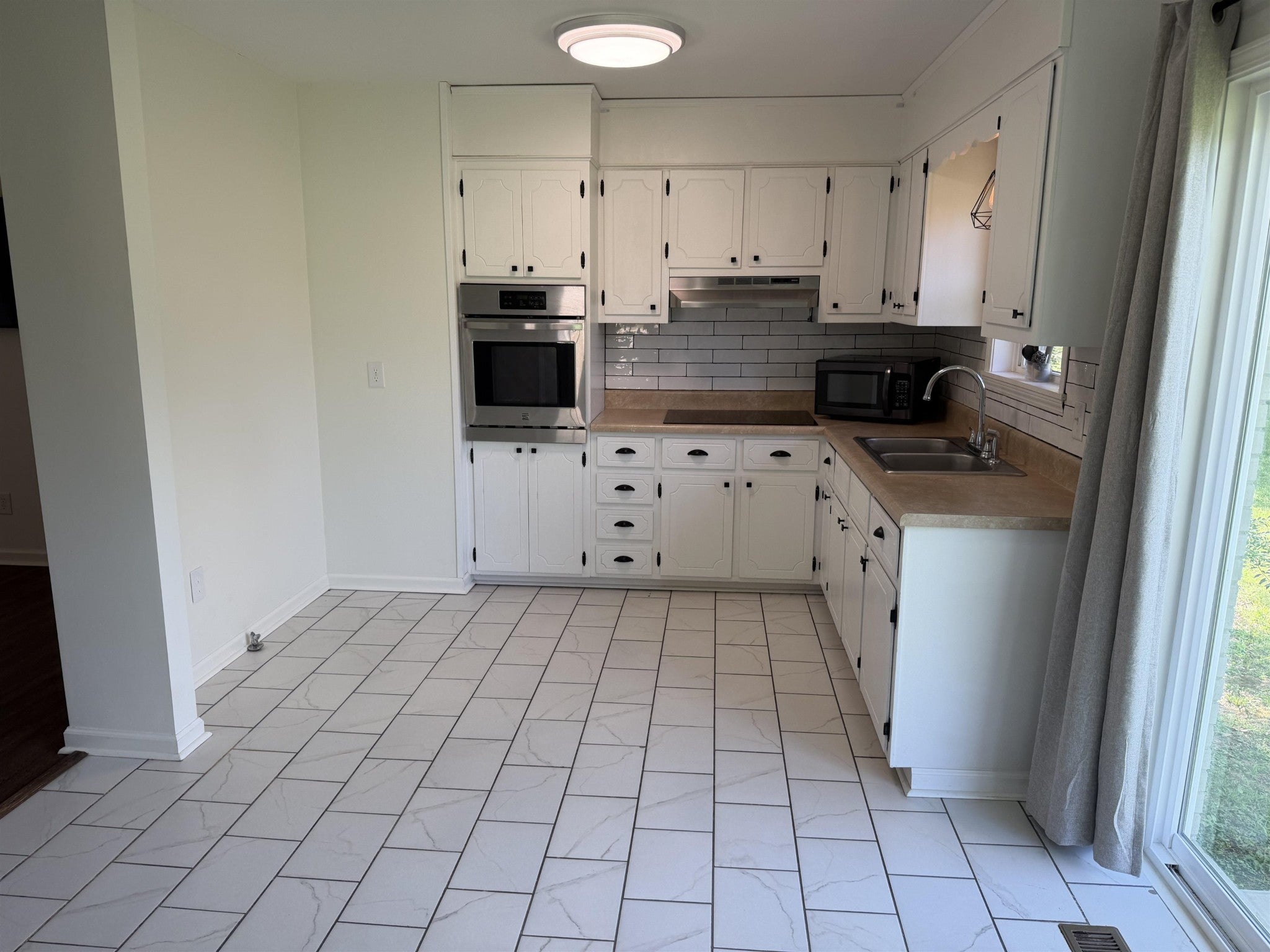 55 GEANS LN