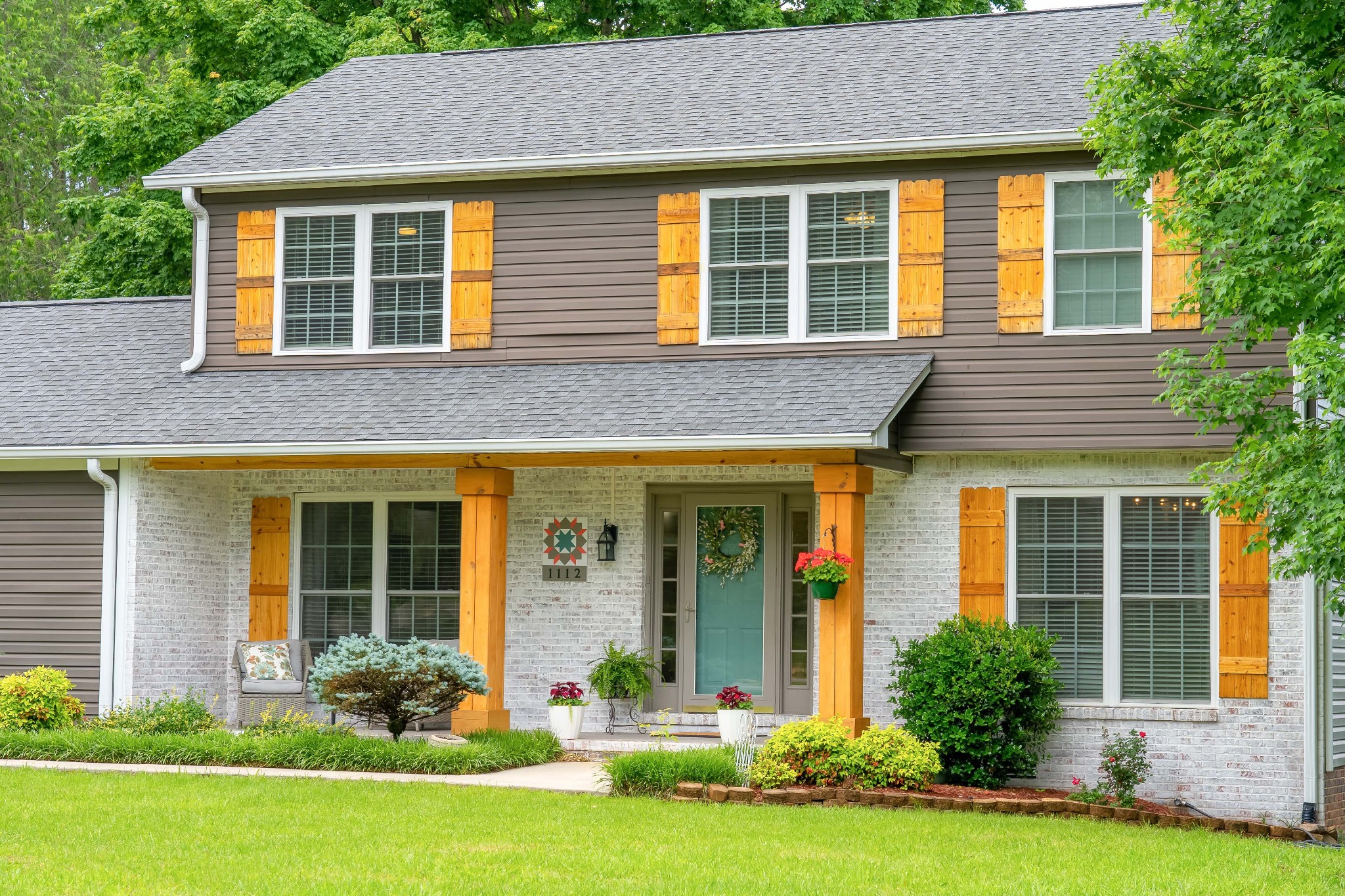 1112 Belmont Dr